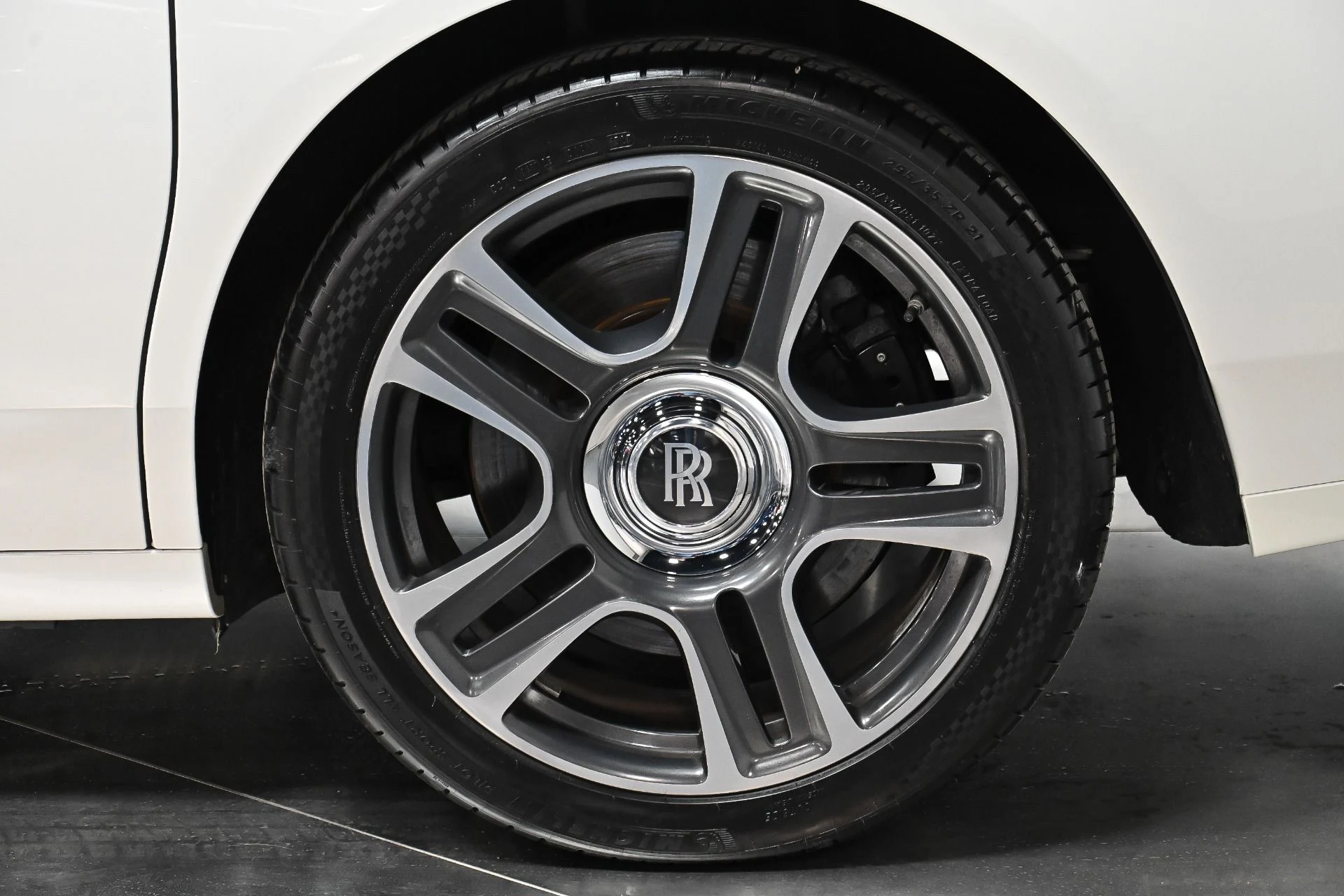 mph054_1418185333_Used_2017_Rolls_Royce_Ghost_1749695060_c909d272df