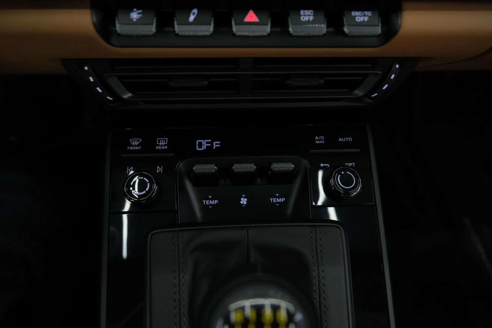 mph054_145988008_ae99f188219542549f14f2e6edeb1147_626d70448b