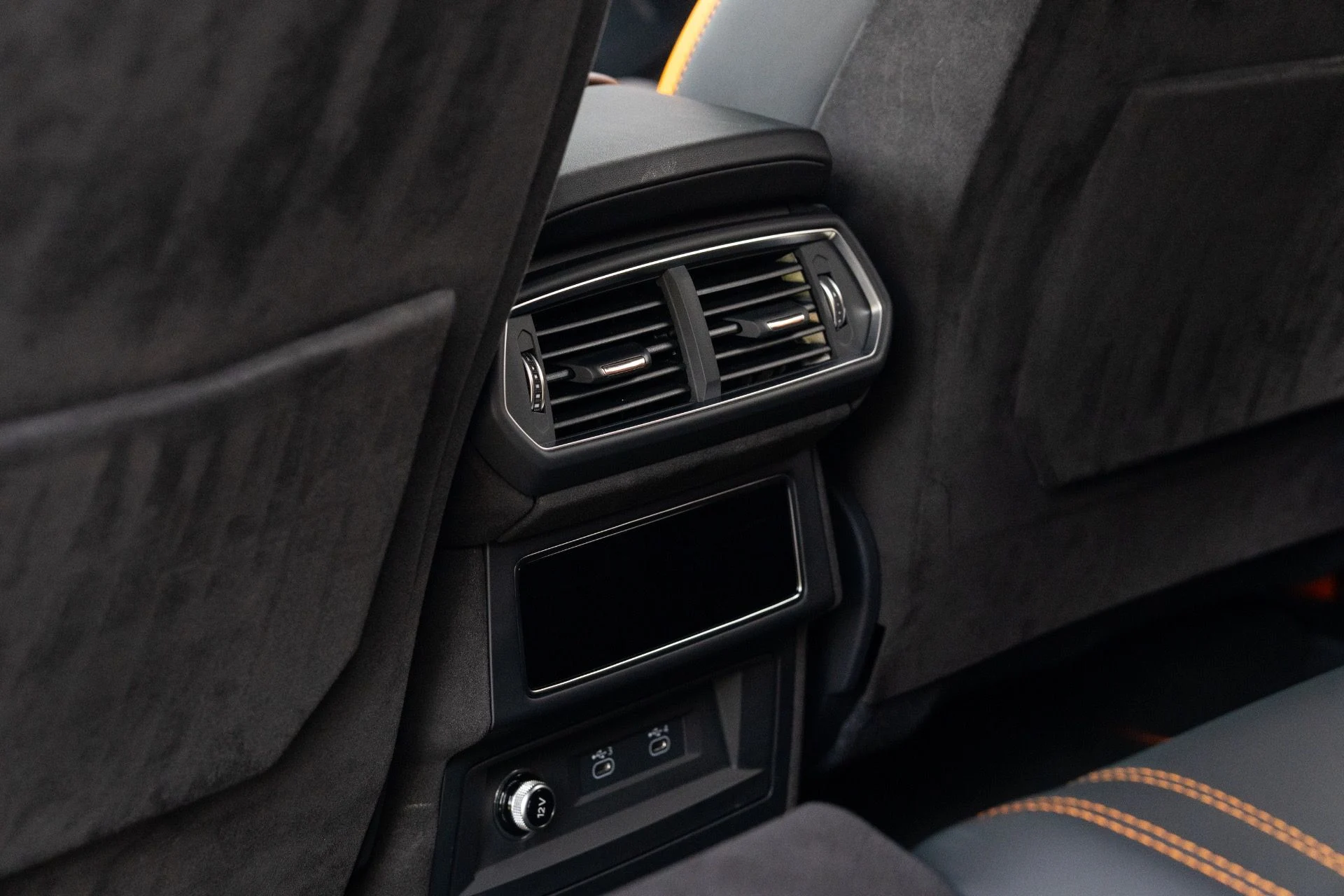 mph054_1501771526_Used_2024_Lamborghini_Urus_S_1773951175_c7b0950511