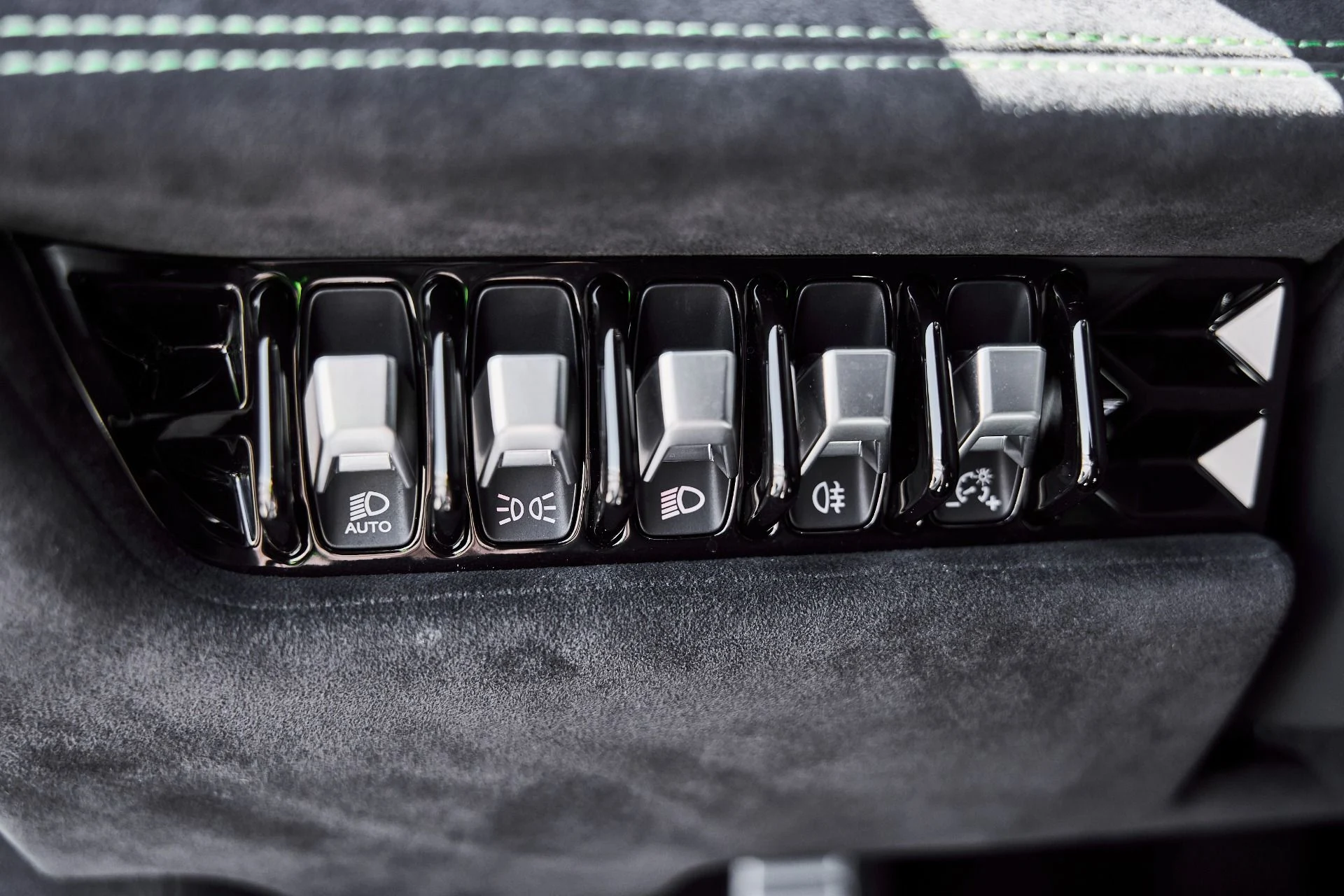 mph054_1528935085_Used_2023_Lamborghini_Huracan_Sterrato_Base_1779238918_992a508927