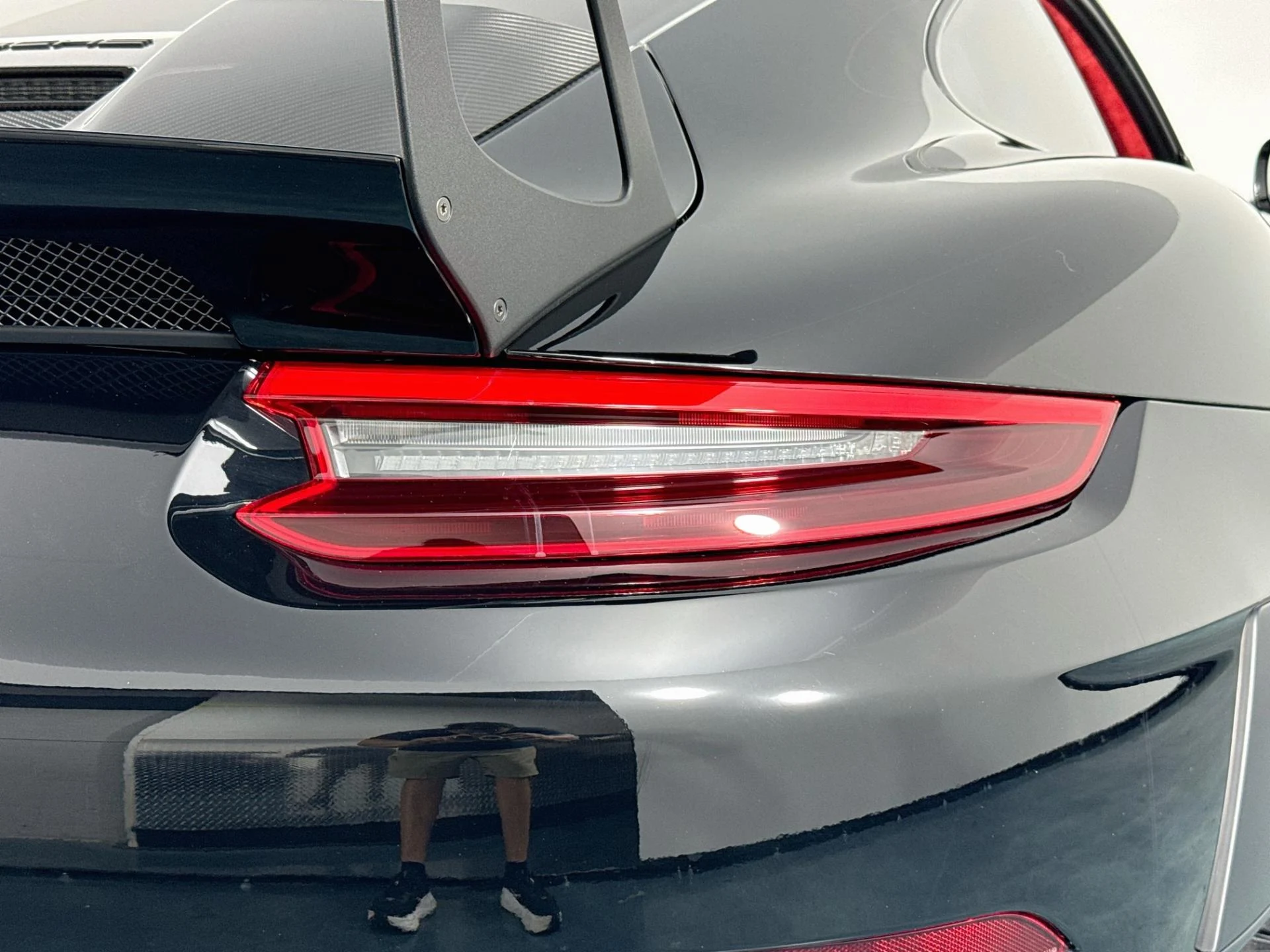 mph054_1529927729_Used_2018_Porsche_911_GT_2_RS_1785886184_8f27d59416