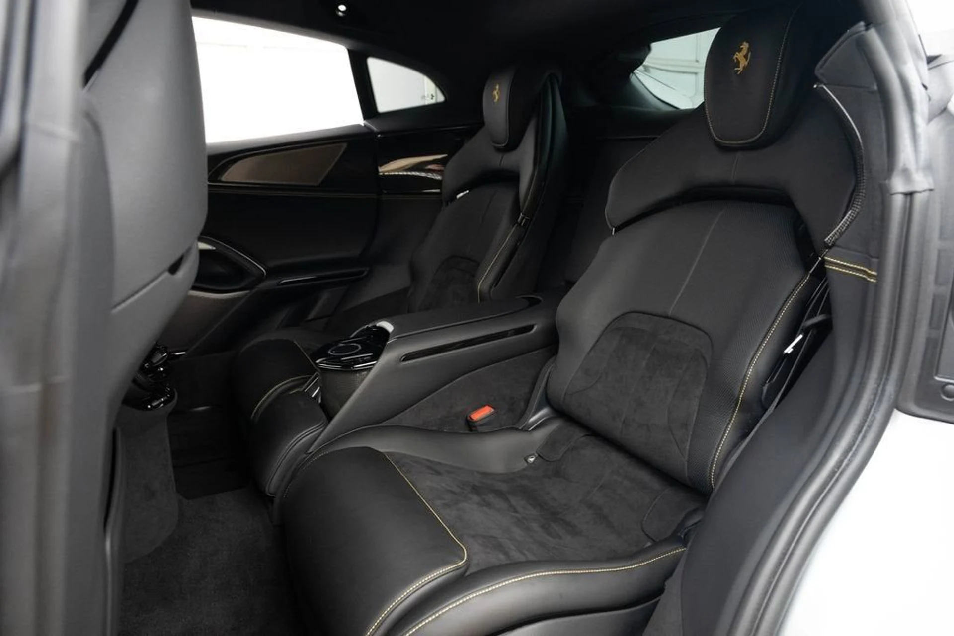 mph054_1541904349_4bab809544554cecb29859a8ec0a5af9_ec8bc523a3