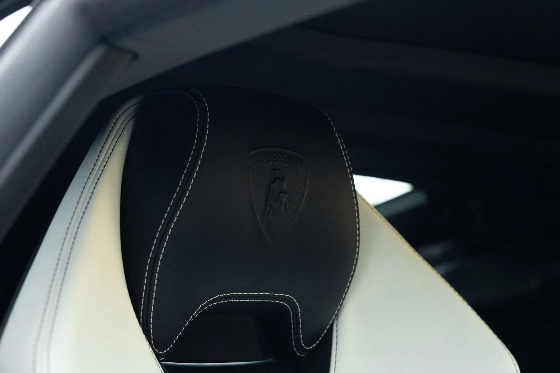 mph054_1562449631_Used_2016_Lamborghini_Huracan_LP_610_4_1771995629_f4a910a70a