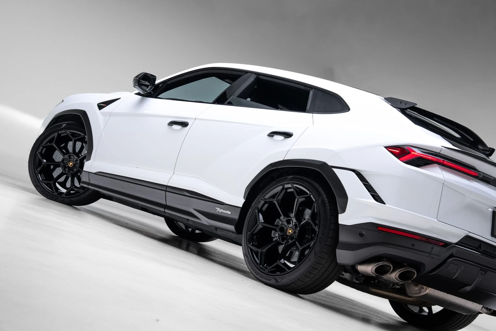 mph054_1587955273_Used_2024_Lamborghini_Urus_Performante_1775146757_c26bb00893