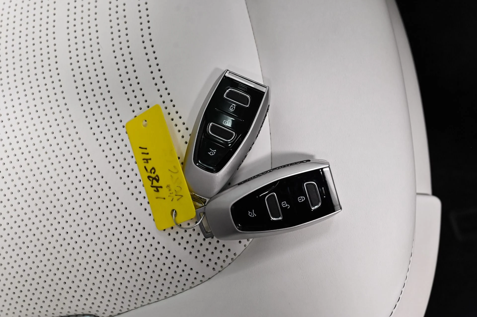 mph054_1615464811_Used_2023_Aston_Martin_DBX_707_1791313494_84ee53bbc9