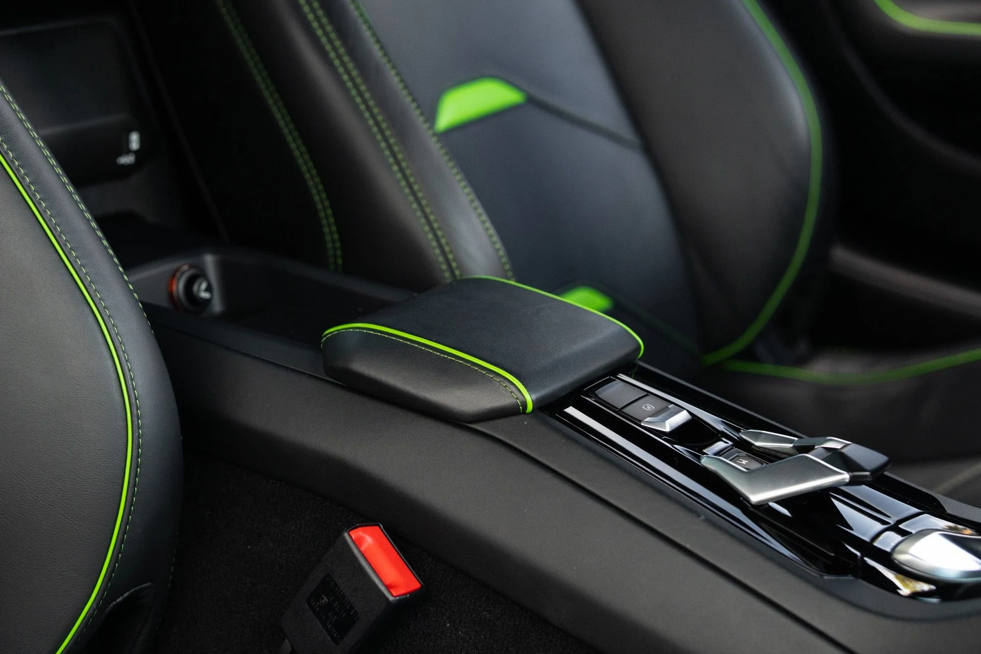 mph054_1617883250_Used_2020_Lamborghini_Huracan_EVO_1770872075_b77eb9d00f