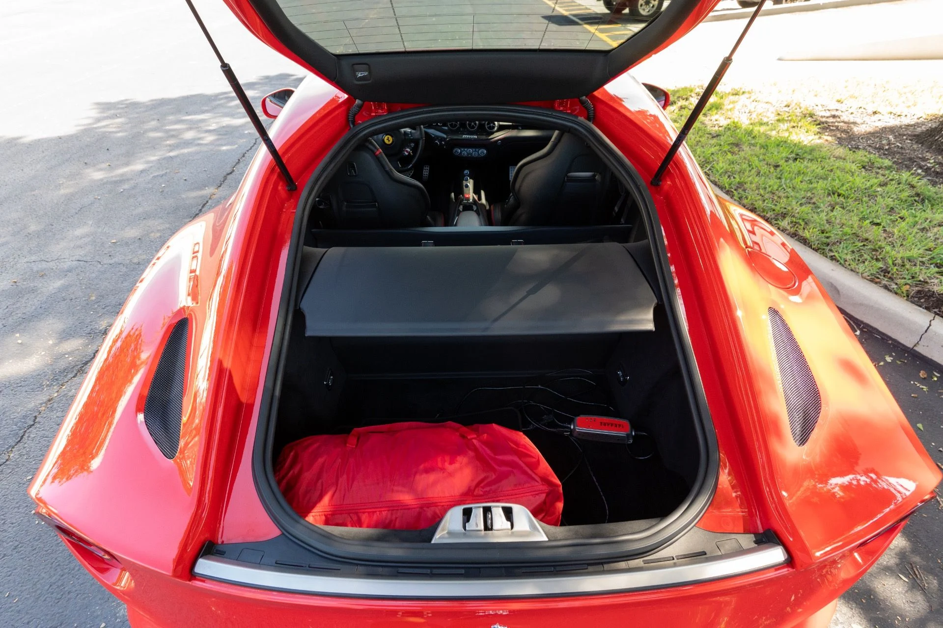 mph054_1629799349_Used_2017_Ferrari_F12berlinetta_1761715050_a547f01191