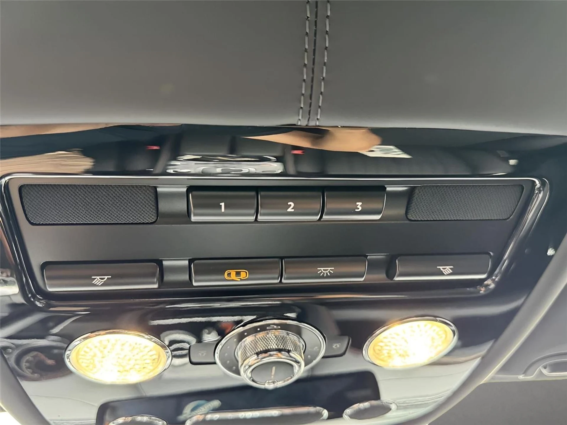 mph054_163320249_7bb82f63e2fd0a51036db40eee5e2063_eabf417dbf