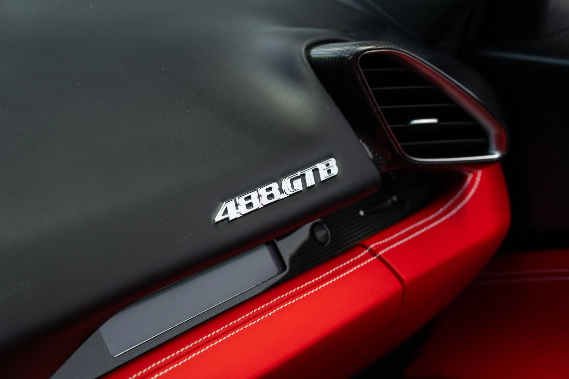 mph054_1638964091_Used_2017_Ferrari_488_GTB_1776194926_a0b9fd5337