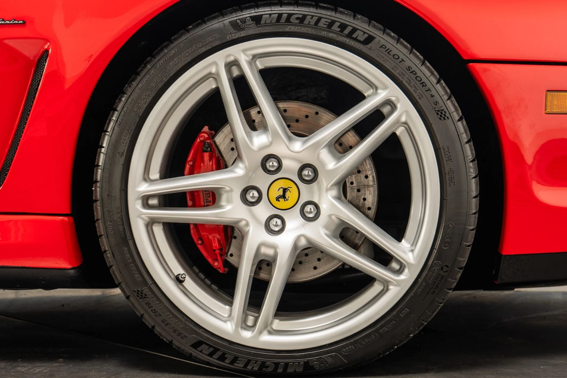 mph054_1693256628_Used_2000_Ferrari_550_Maranello_1760995634_942b6ad312