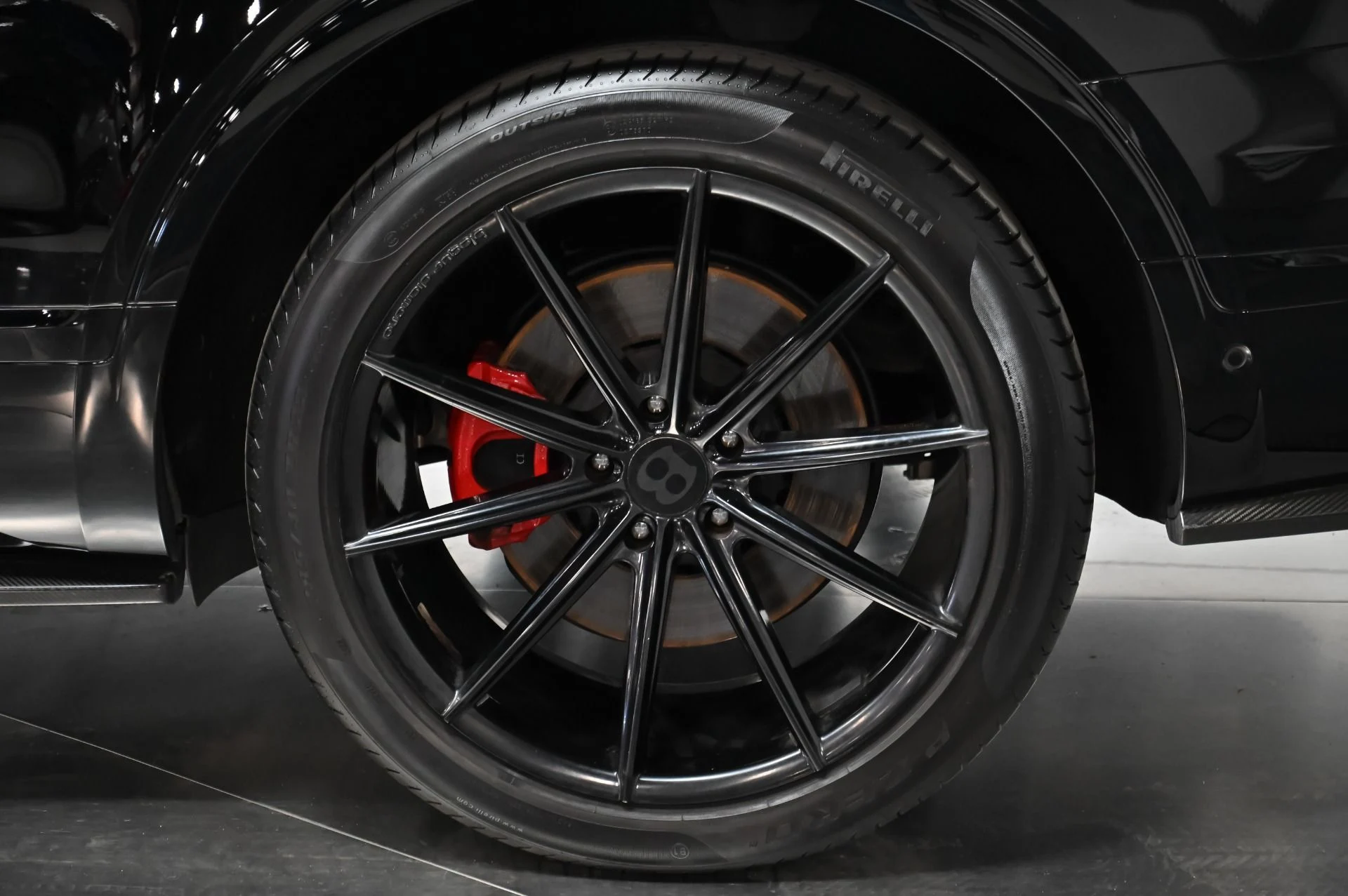 mph054_17224564_Used_2018_Bentley_Bentayga_W12_1759788100_ff0927c367