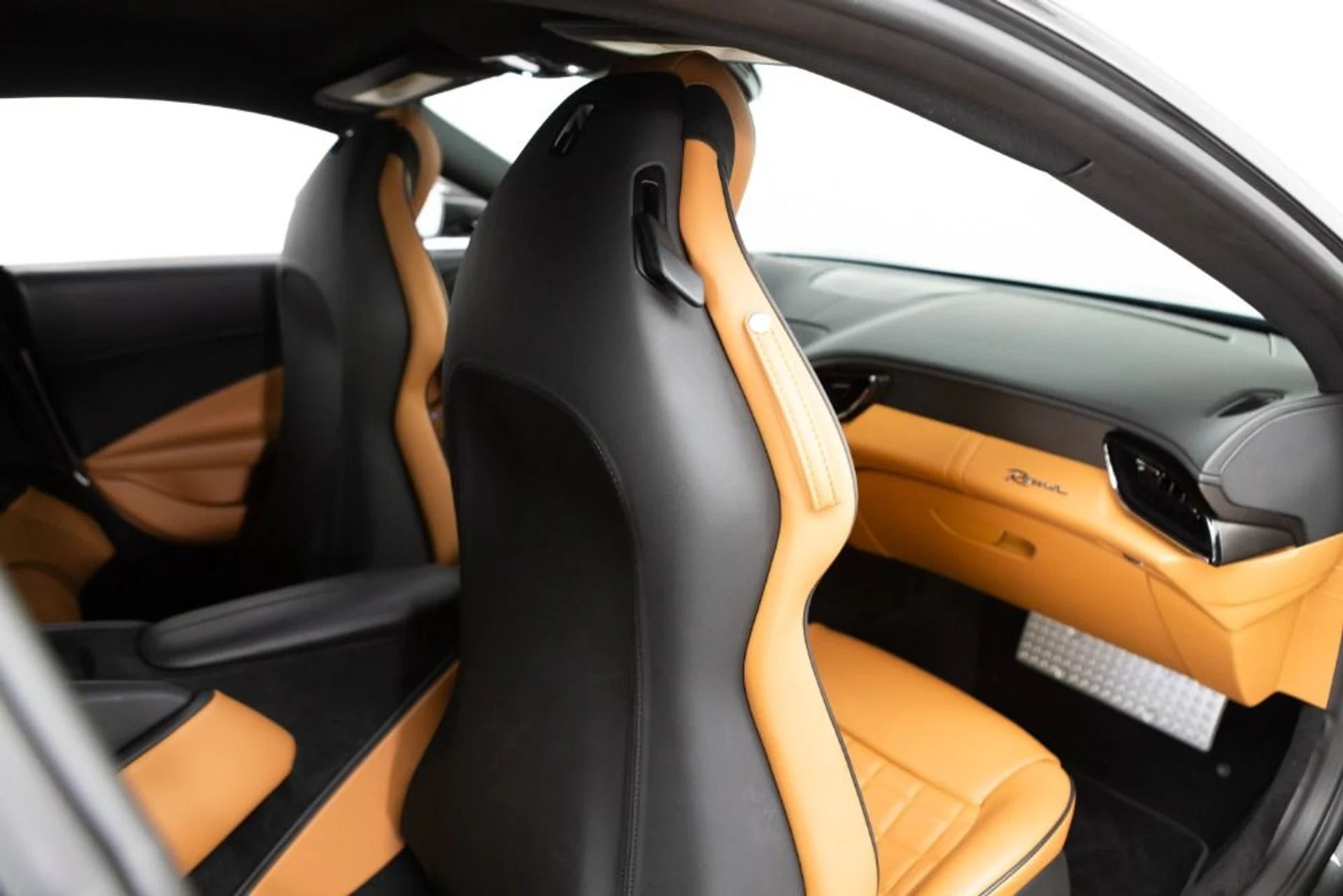 mph054_1727008616_Used_2023_Ferrari_Roma_76668dda6e