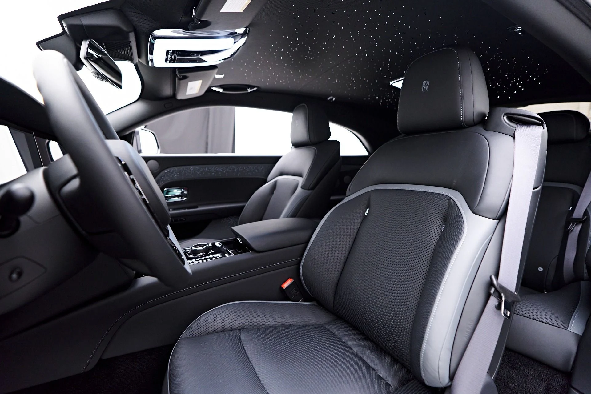 mph054_1743791220_Used_2025_Rolls_Royce_Spectre_1755107741_0b74339933
