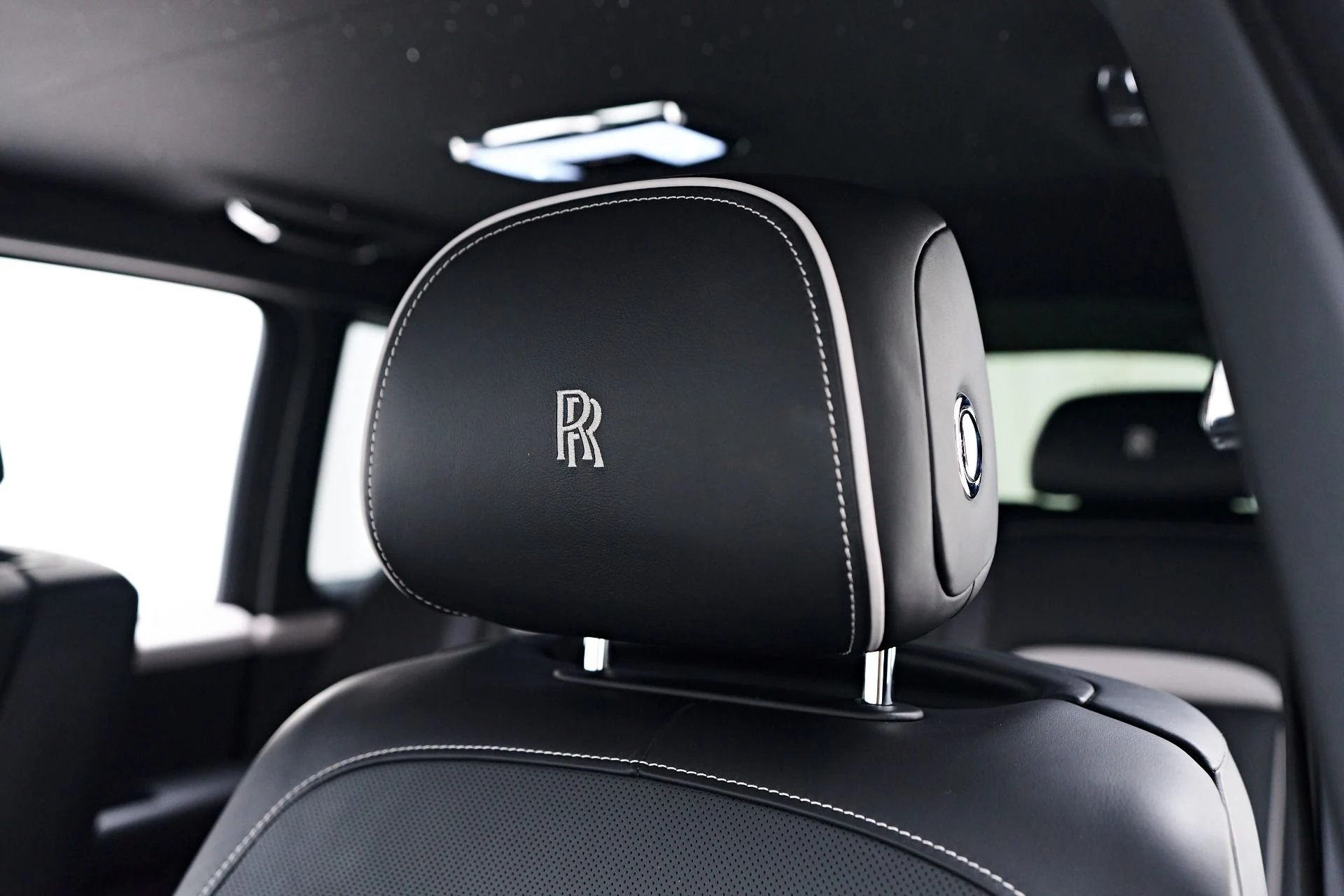 mph054_1761137067_Used_2023_Rolls_Royce_Cullinan_Base_1756252121_c7e2dac741