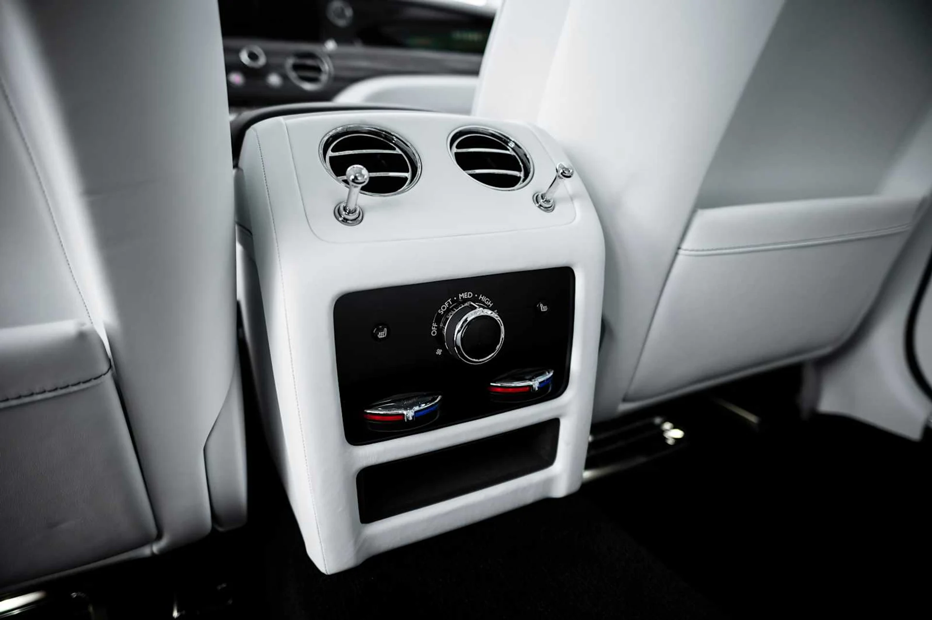 mph054_1802367307_e94b1415a2167442d08679eab7712045x_8722132a82