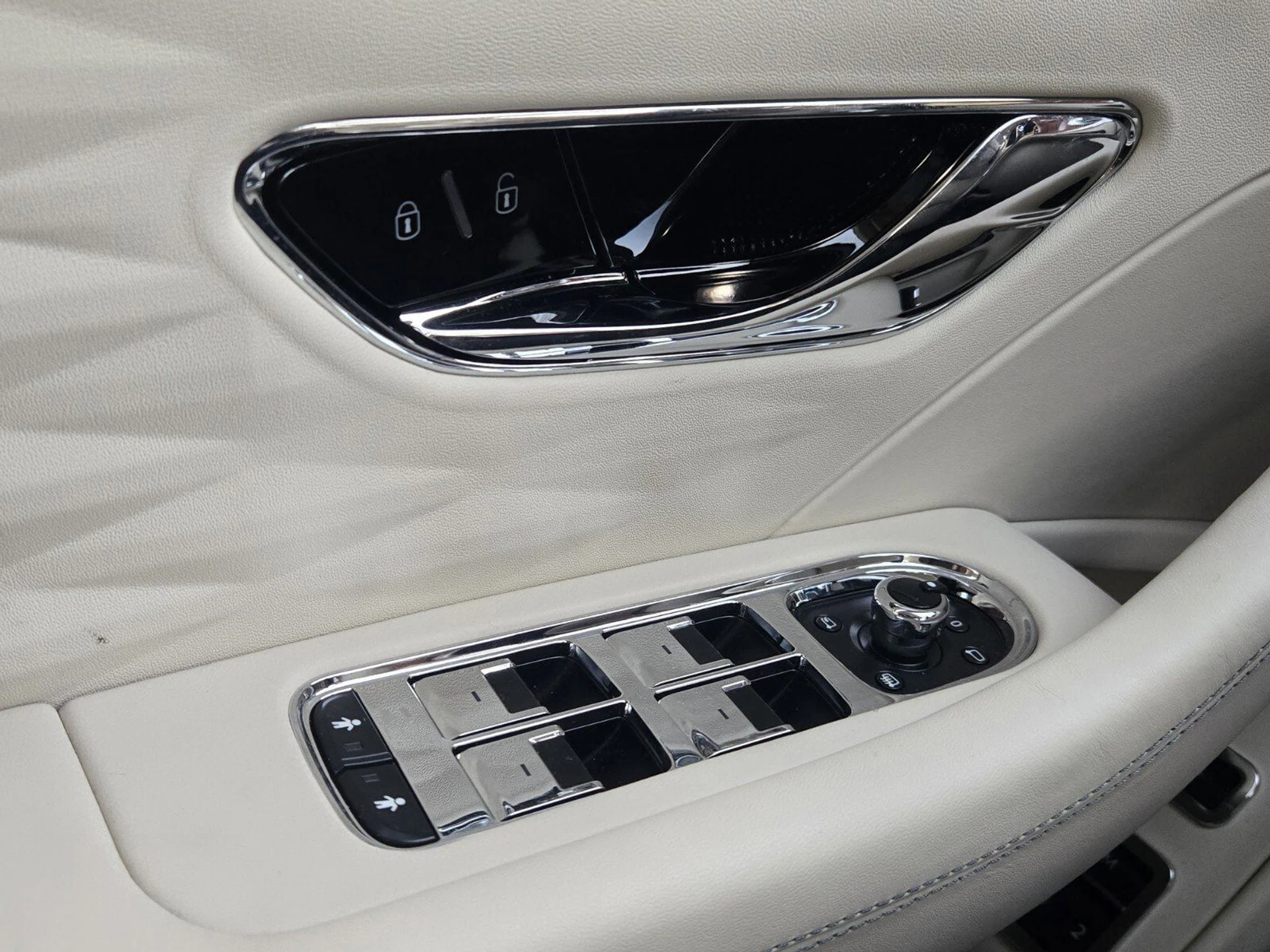 mph054_1802737903_ead6f7084cecb956ae39141336cb5e12x_747b3dc3e6