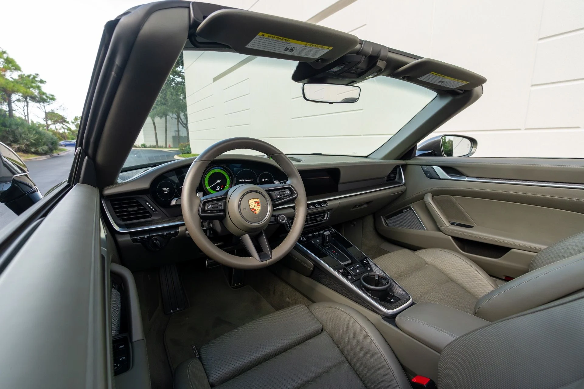 mph054_180454043_Used_2023_Porsche_911_Carrera_1756439604_f889fdb920