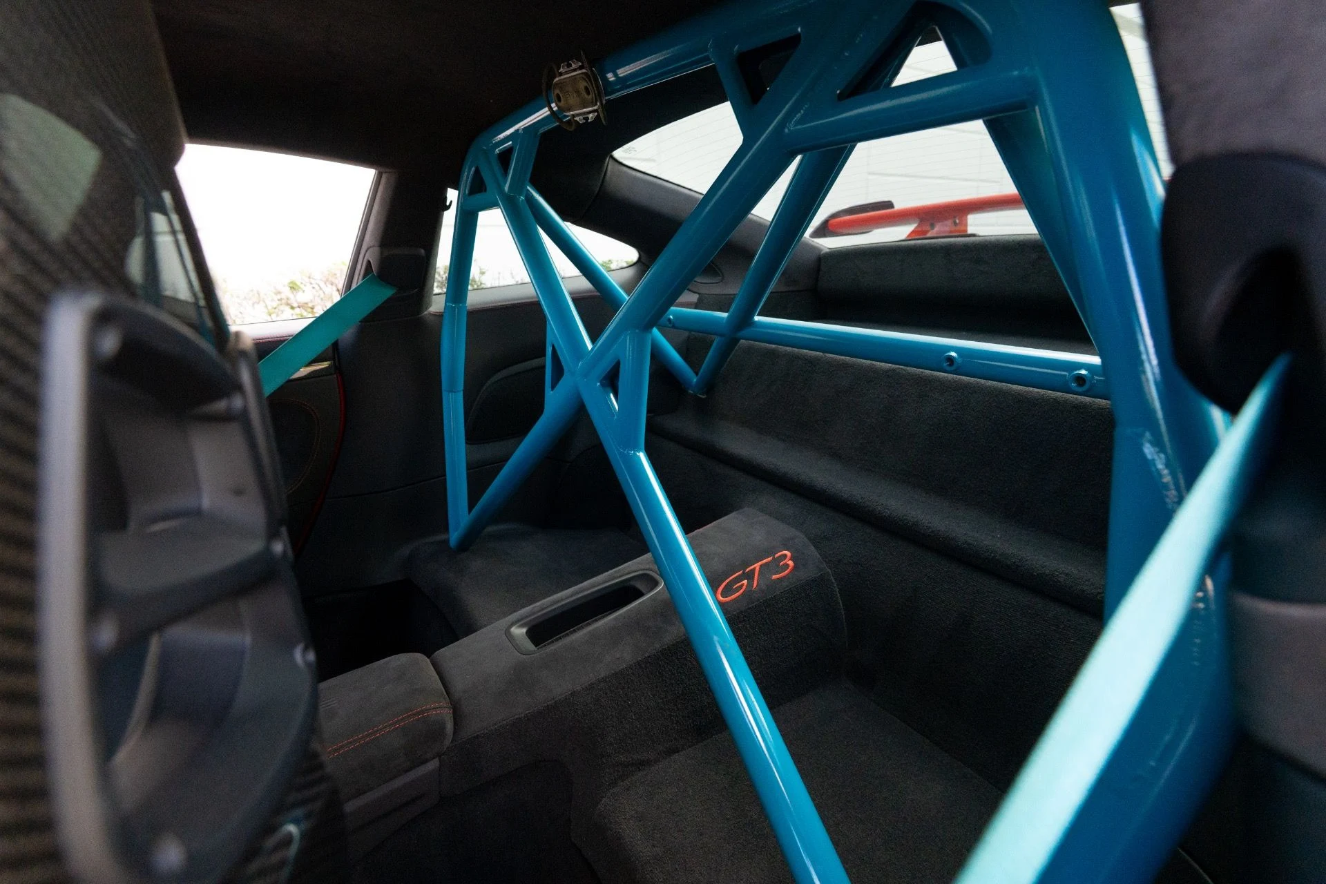 mph054_1811896274_Used_2018_Porsche_911_GT_3_1758911192_893e978bfd