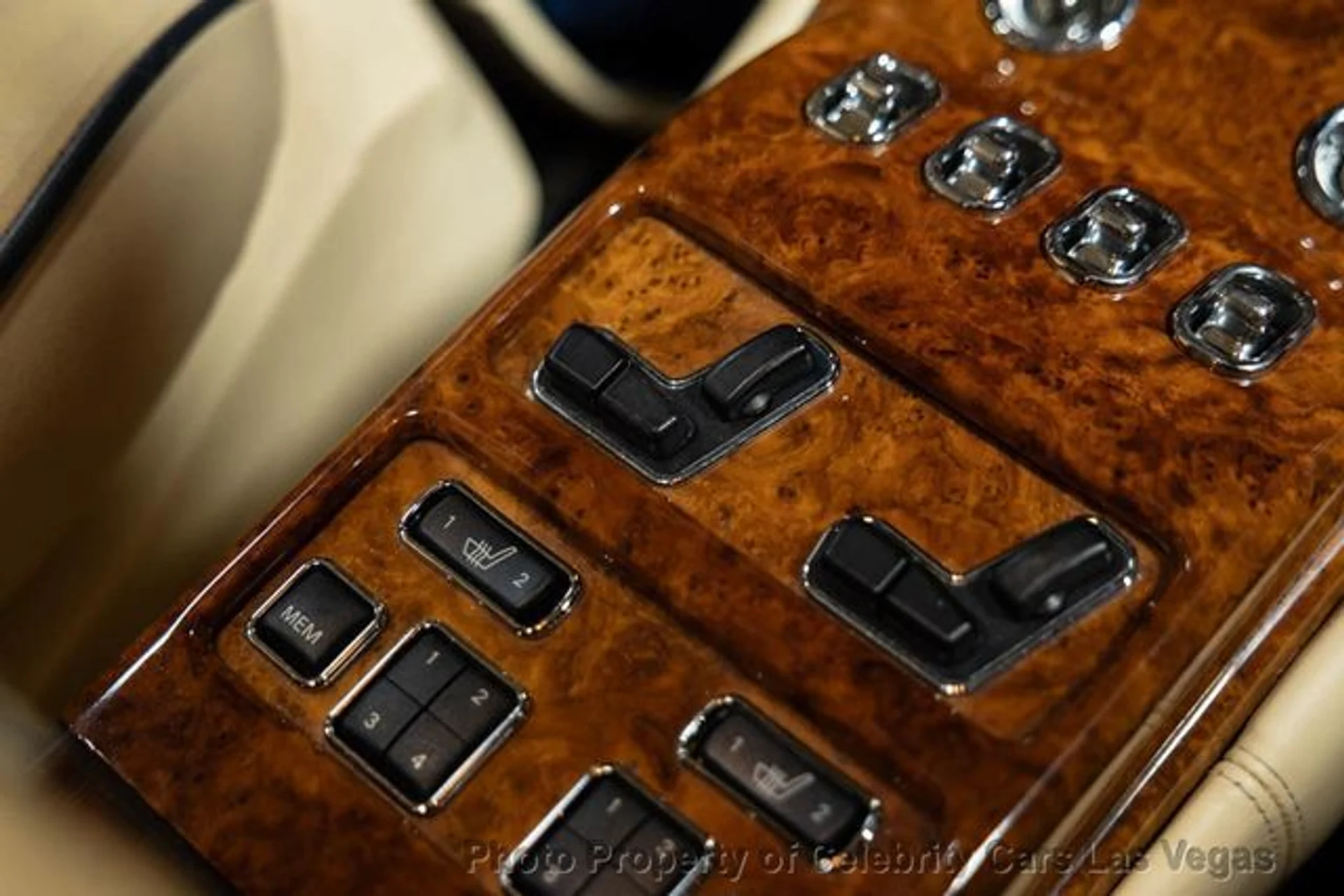 mph054_1812400957_used_2002_rolls_royce_silver_seraph_lastofline1of120forus170totalworldwide_9707_23079302_59_640_ebffee4cb6