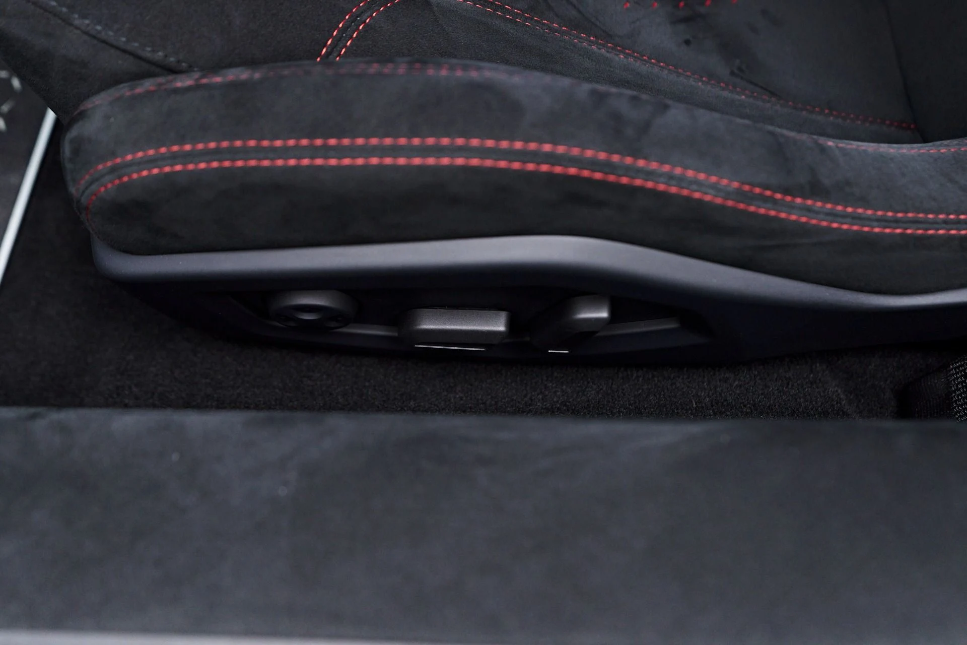 mph054_1818872406_Used_2018_Lamborghini_Huracan_Performante_1761069200_7ecef98e42