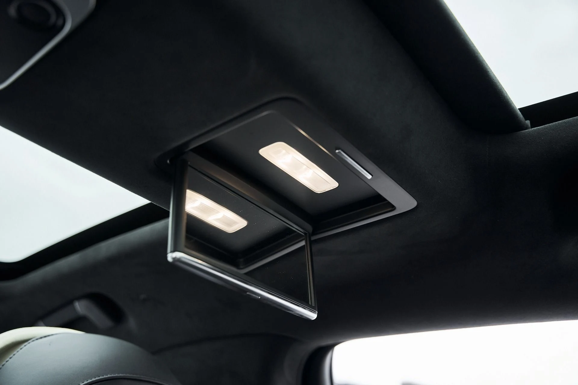 mph054_1848731747_Used_2025_Bentley_Flying_Spur_Speed_1769137115_8a134be52e