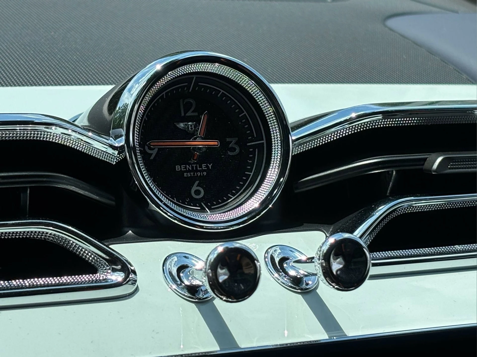 mph054_1852121891_aa154abfdfaa462cb5bdf546d8b79868_3625e9e832