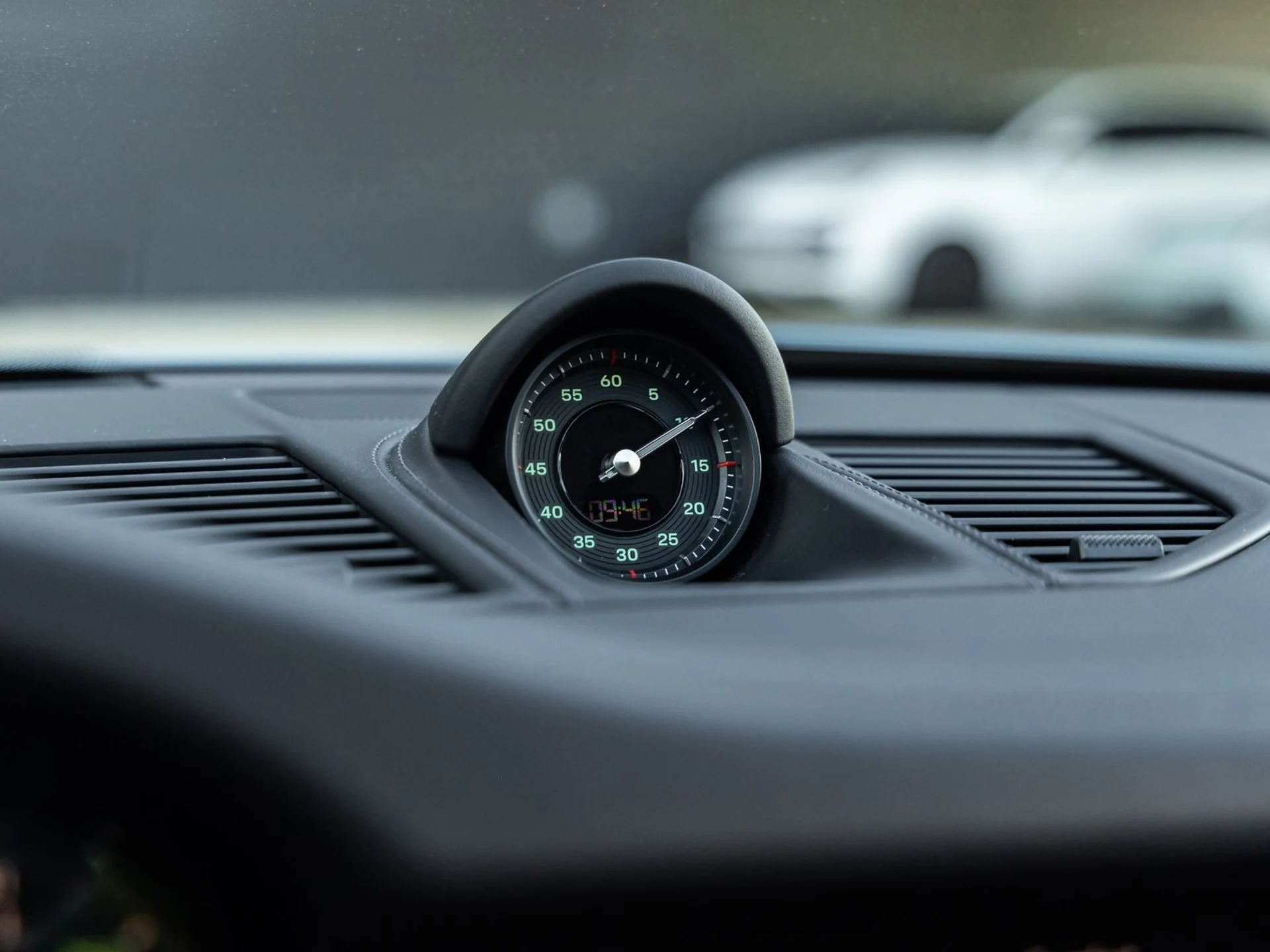 mph054_1873105340_55_7417e65538