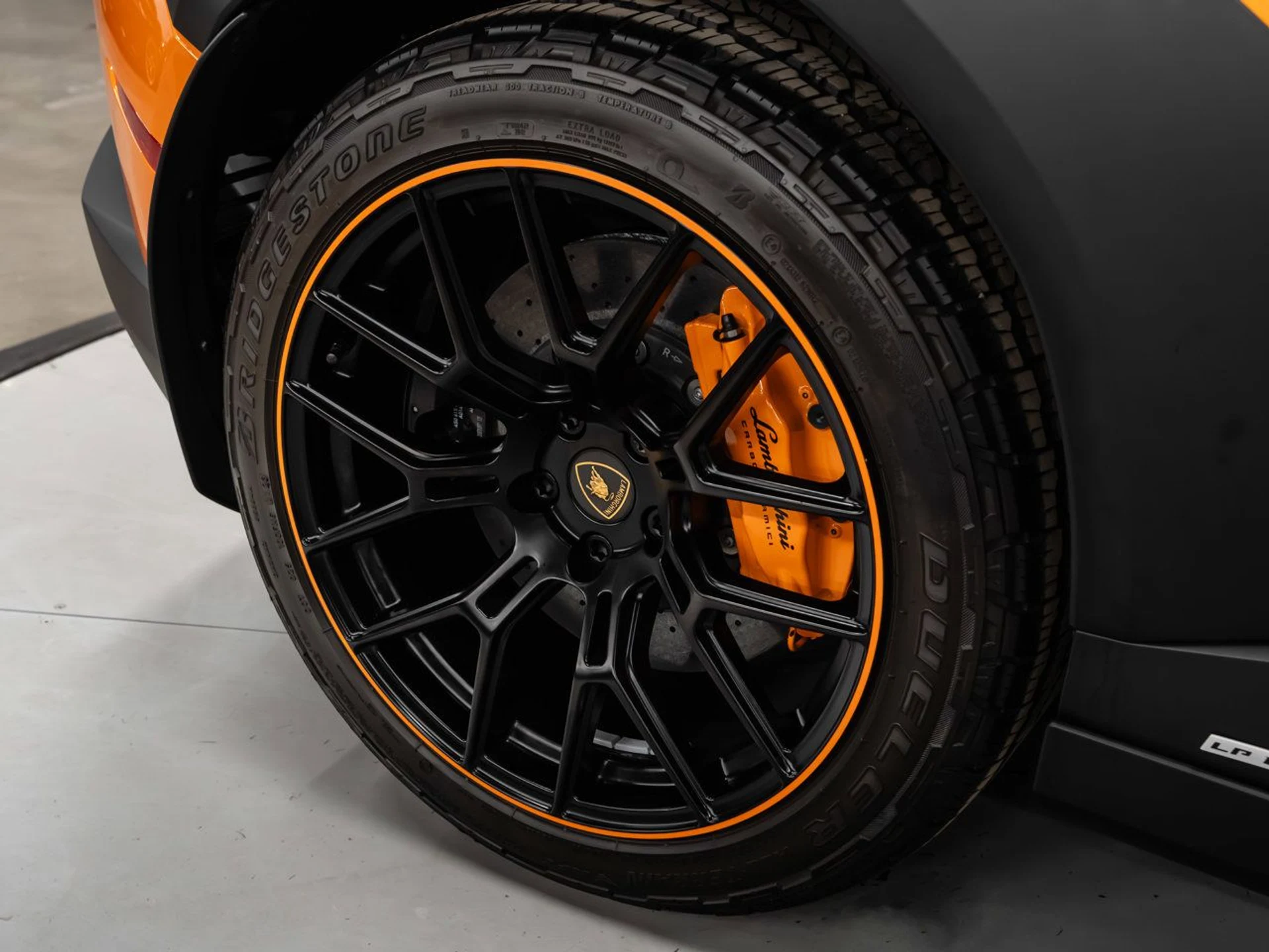 mph054_1879325889_lamborghini_huracan_2023_d789d76e67