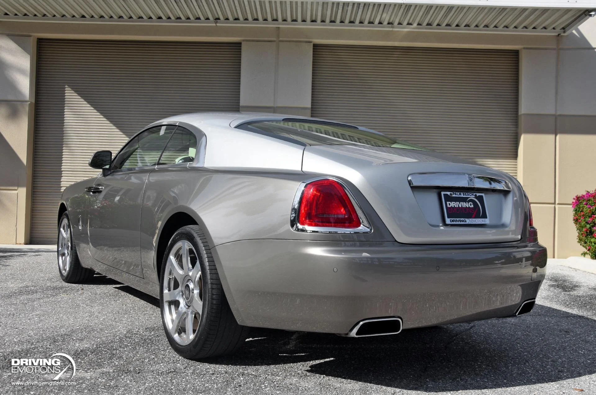 mph054_1884991701_883_p55_l_ecf6837c2b