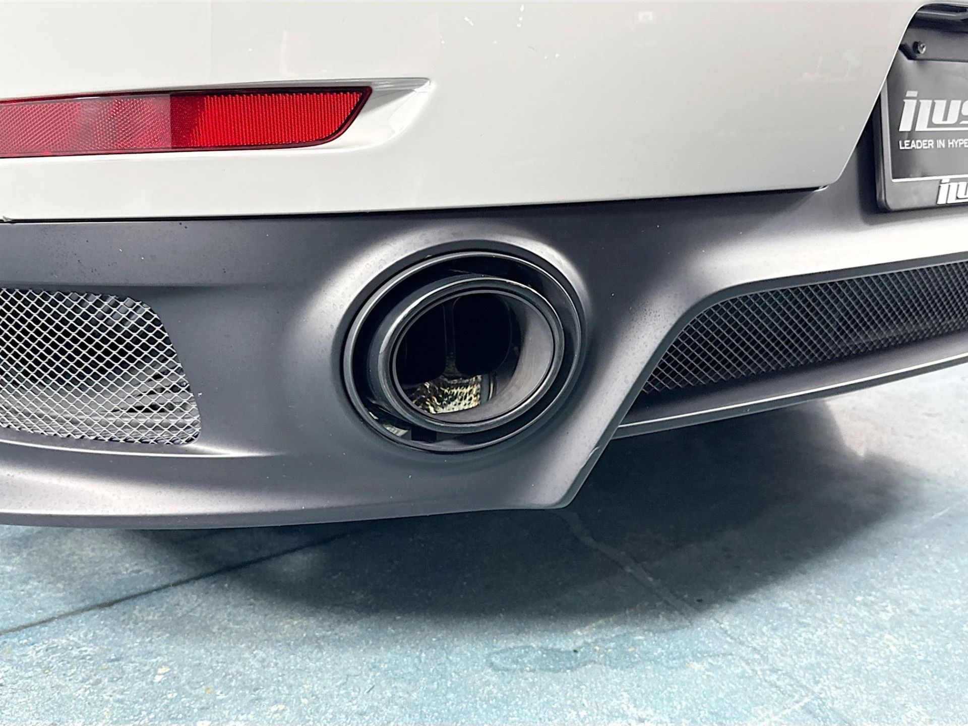 mph054_1902152622_Used_2018_Porsche_911_GT_2_RS_Weissach_Package_1784604513_e8c766157c