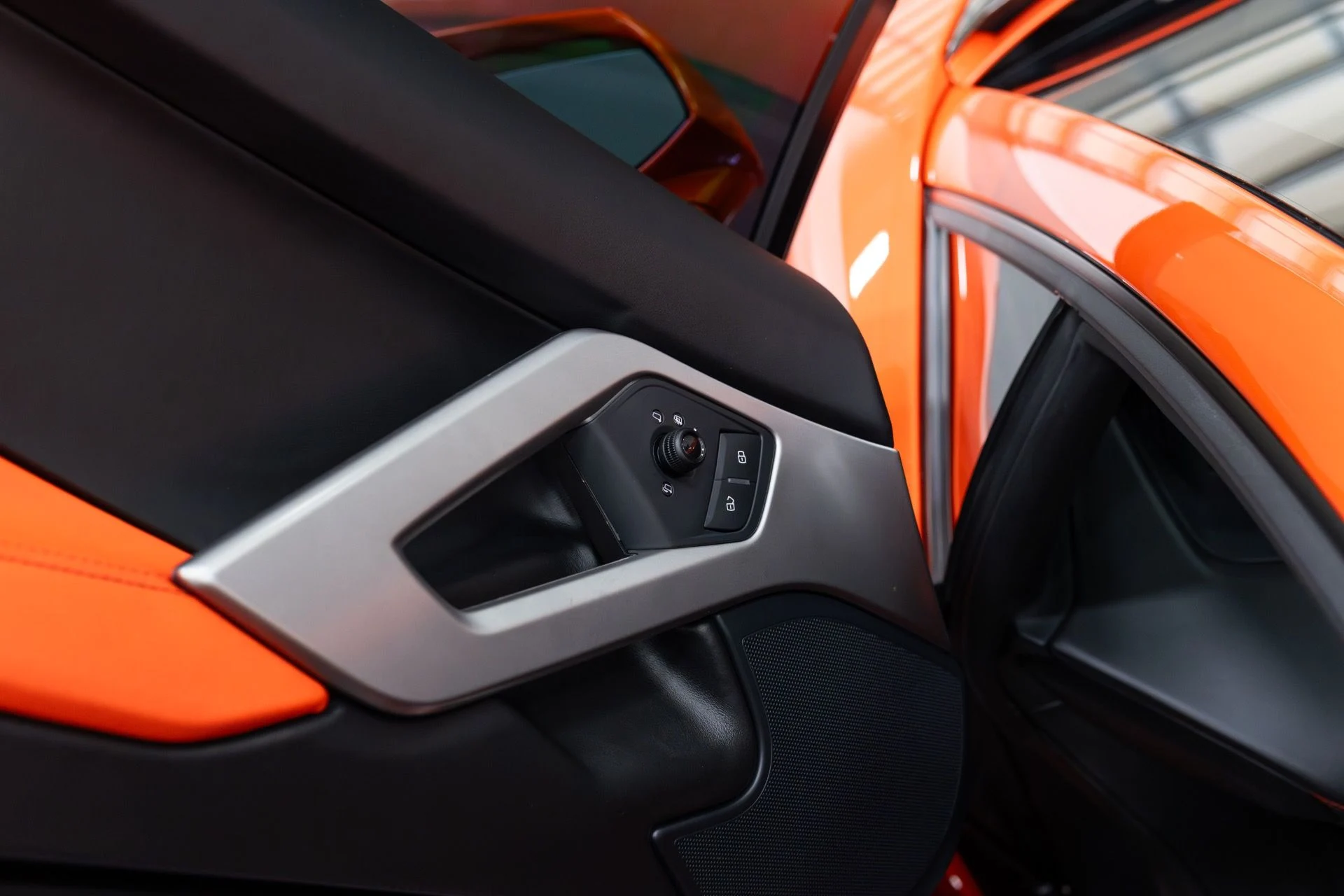 mph054_1931914915_Used_2012_Lamborghini_Aventador_LP_700_4_1769493534_135bab7329