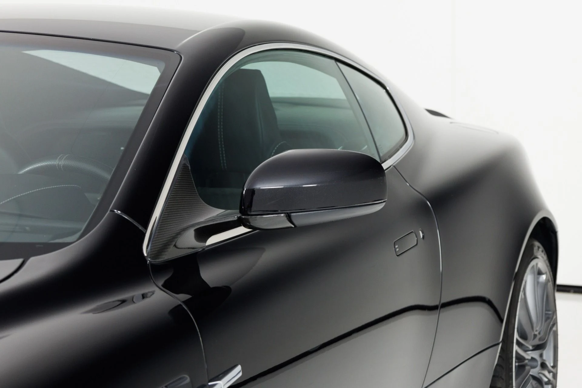 mph054_1941470736_Used_2009_Aston_Martin_DBS_V12_Manual_1785525206_4ec99a7e6c