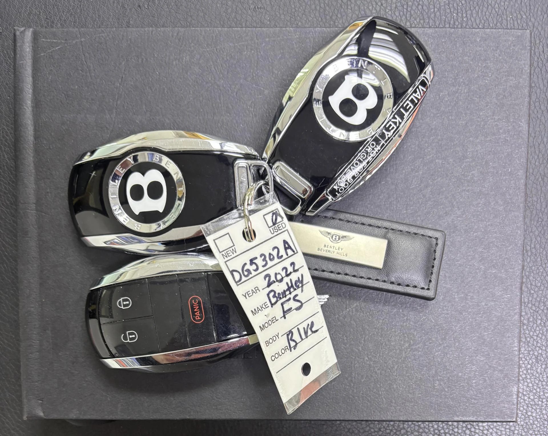 mph054_1945515311_Used_2022_Bentley_Flying_Spur_W12_1761810959_dd9d43175f