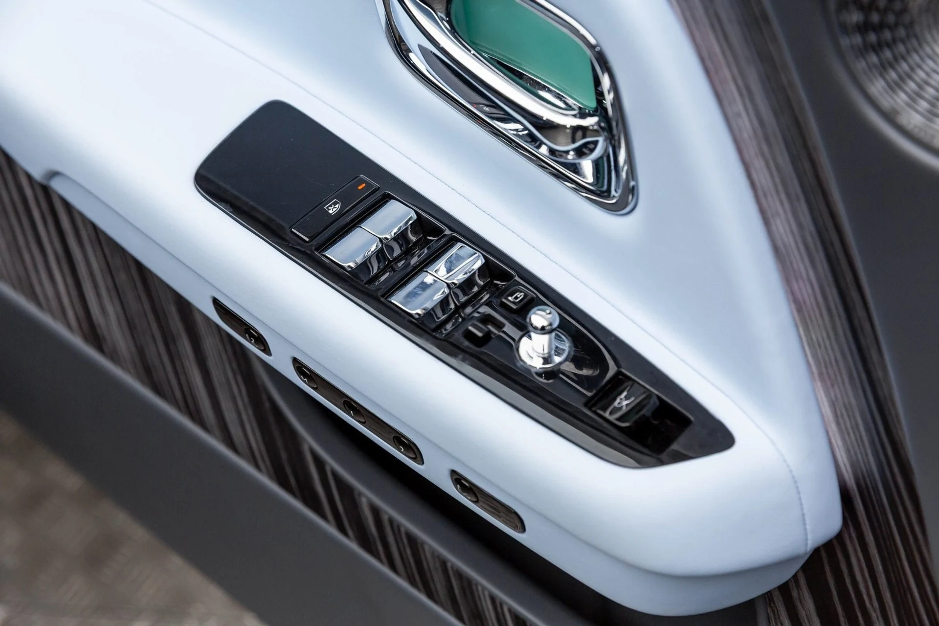 mph054_197311580_55_3d5f4b73b1