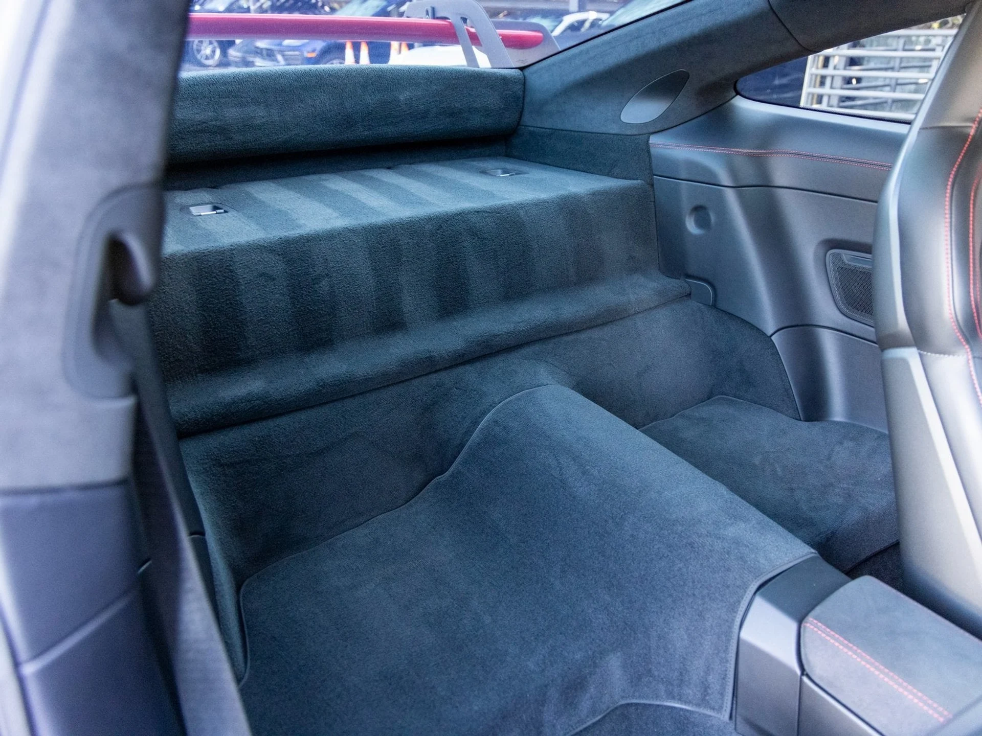 mph054_1985862479_55_e42011b081