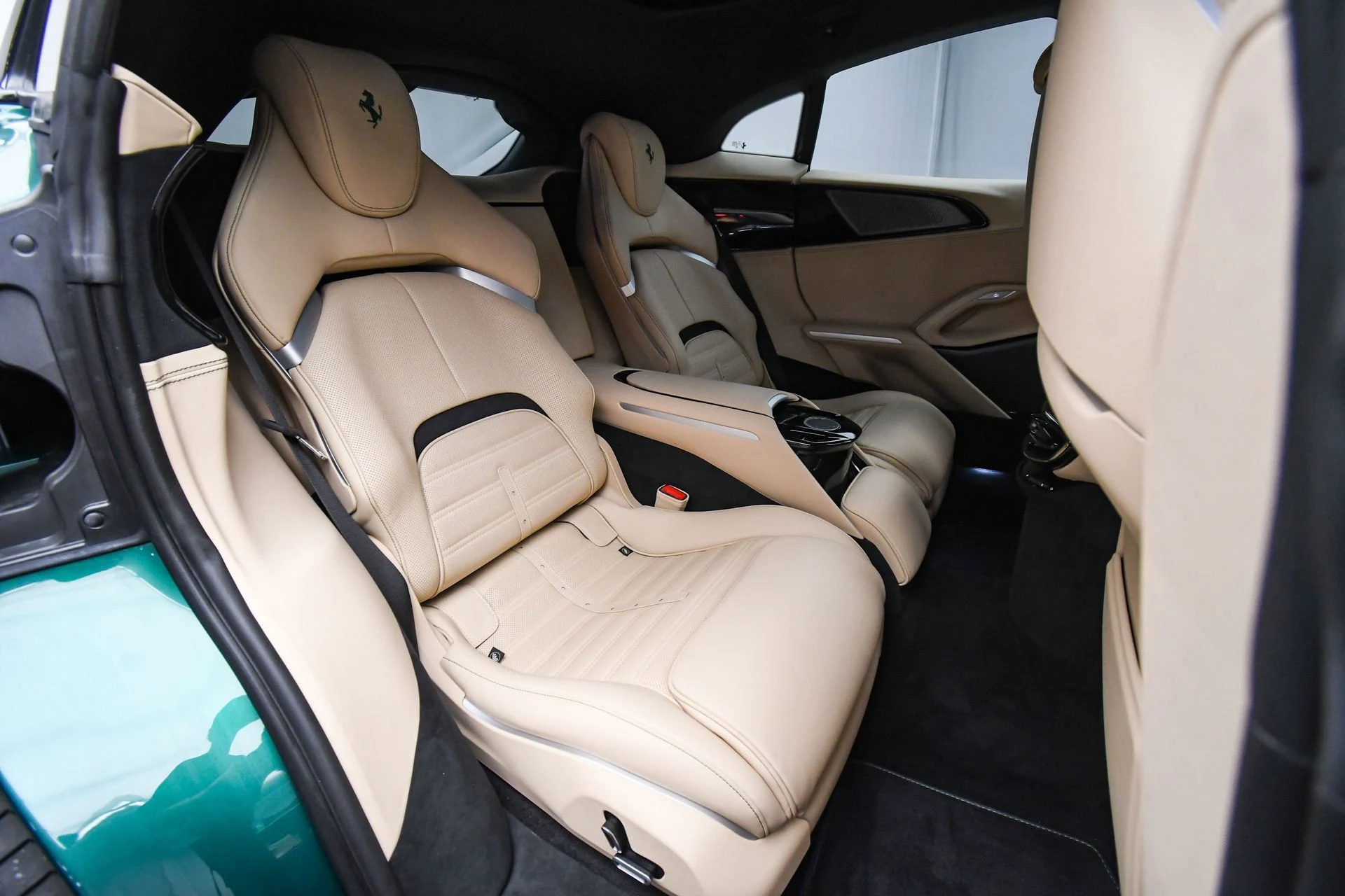 mph054_1993830289_0a80c2cd3a9443bda21e556a53614979_4fc6f52766