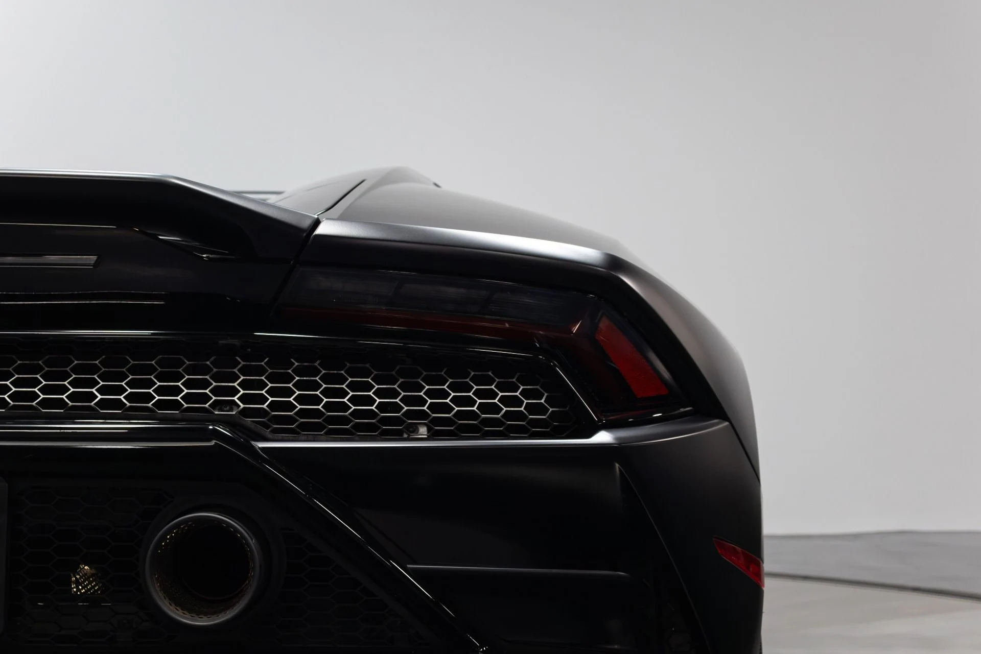 mph054_2014821706_Used_2021_Lamborghini_Huracan_EVO_1773475781_977991b61e