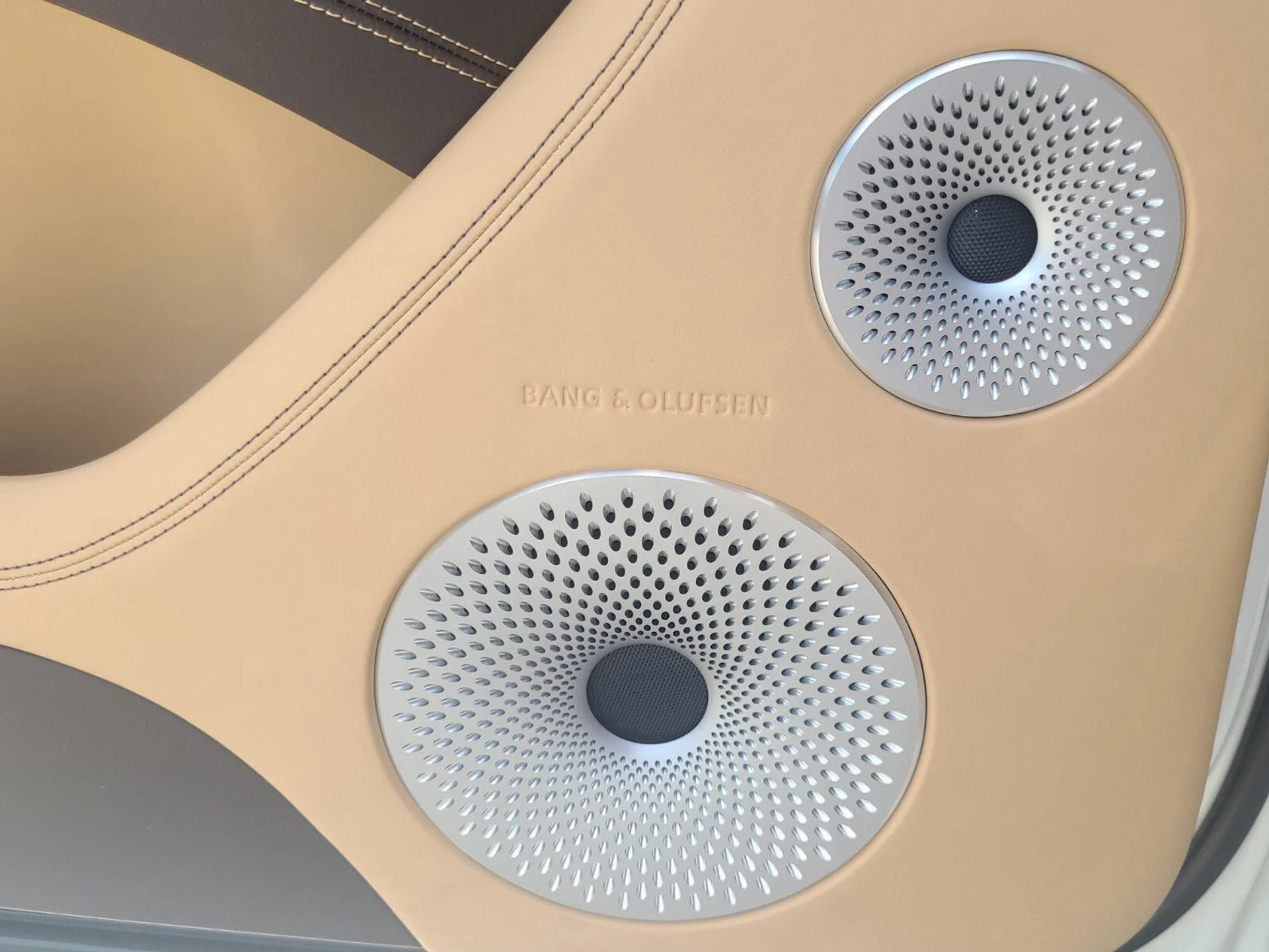 mph054_2020114067_85e9c8eeec318d8647c334c519e2dfa4x_674464b703