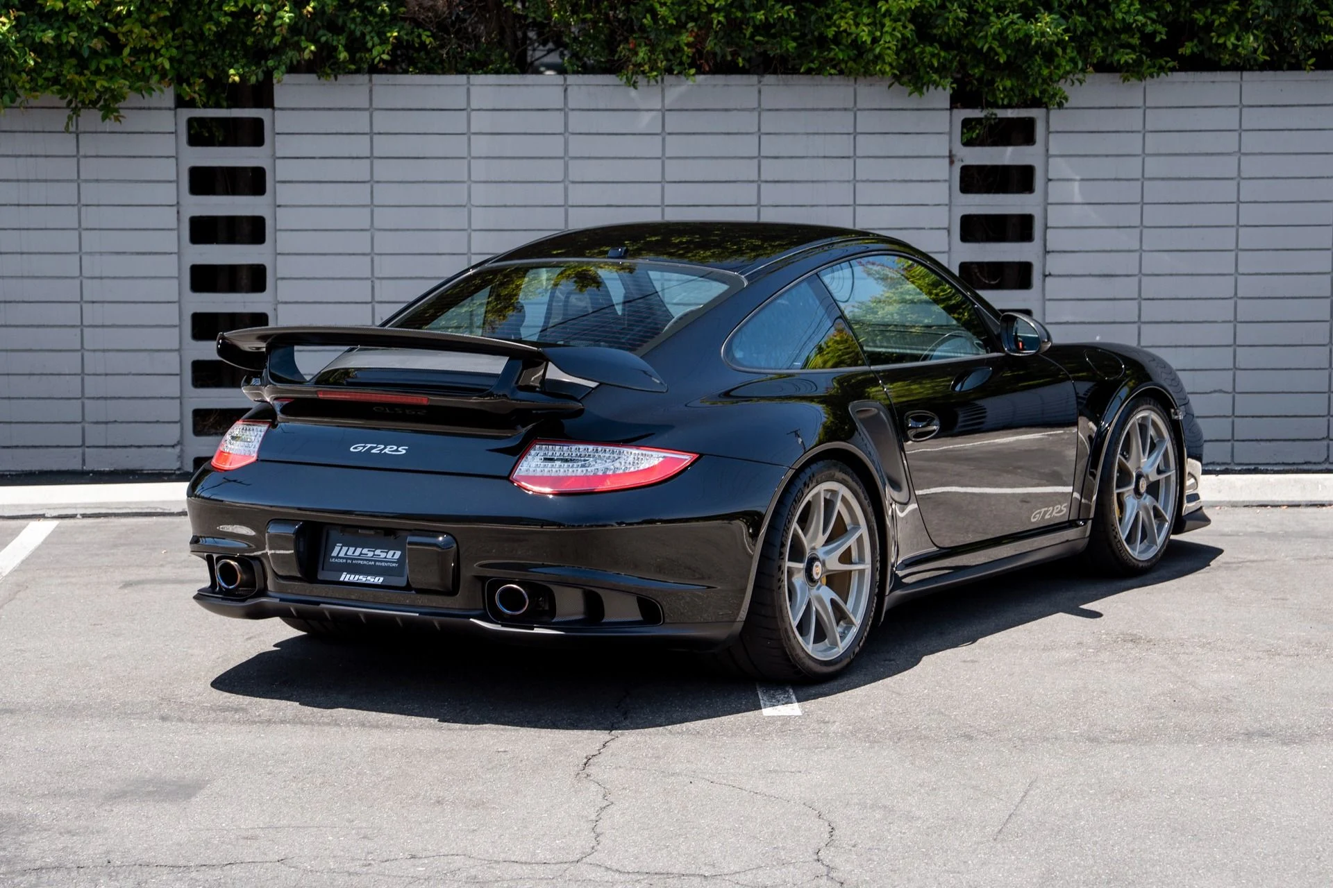 mph054_2024873303_Used_2011_Porsche_911_GT_2_RS_1752601705_e38e1d0f33