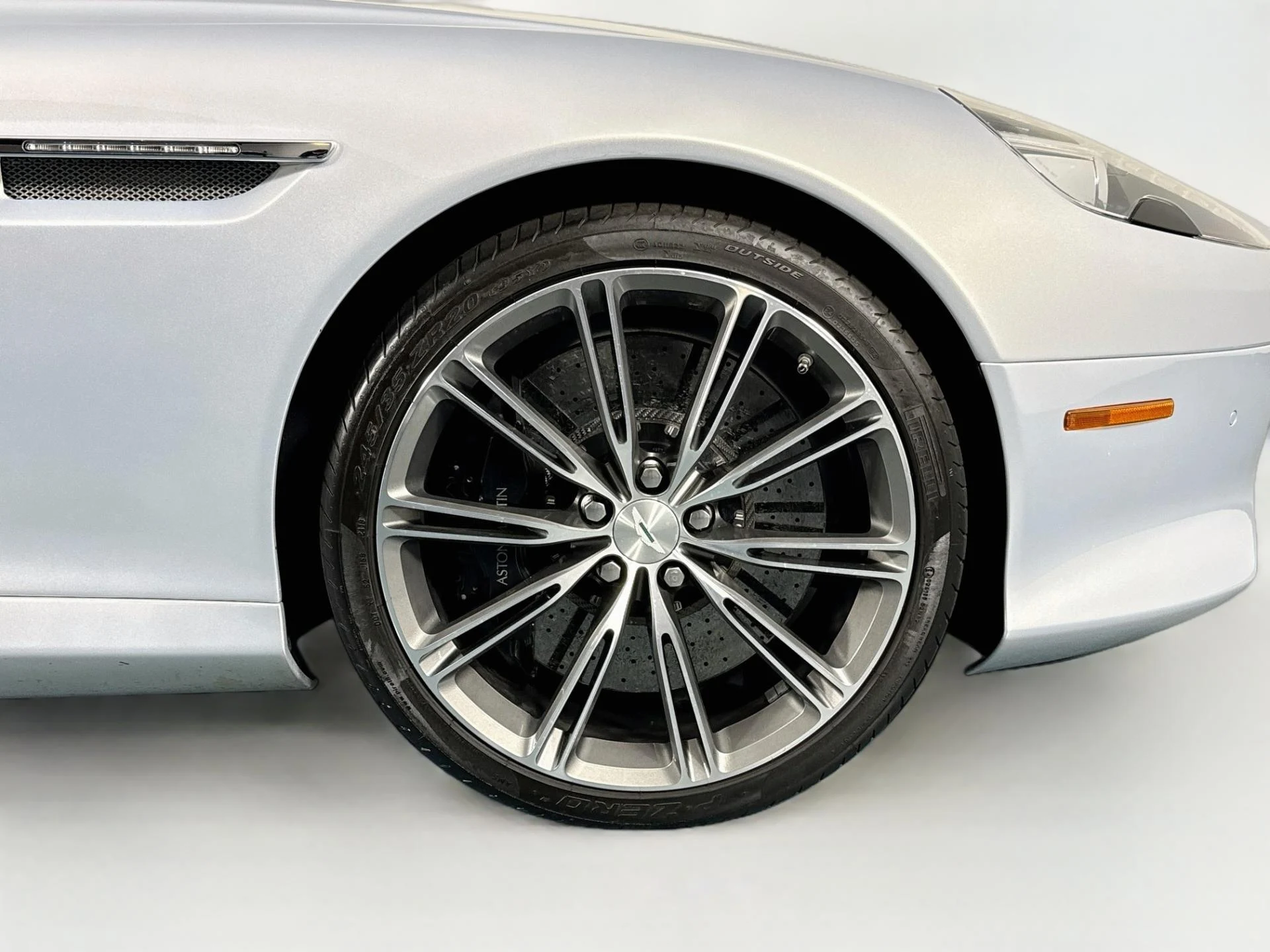 mph054_2030432292_Used_2014_Aston_Martin_DB_9_1791837320_718b40bf37