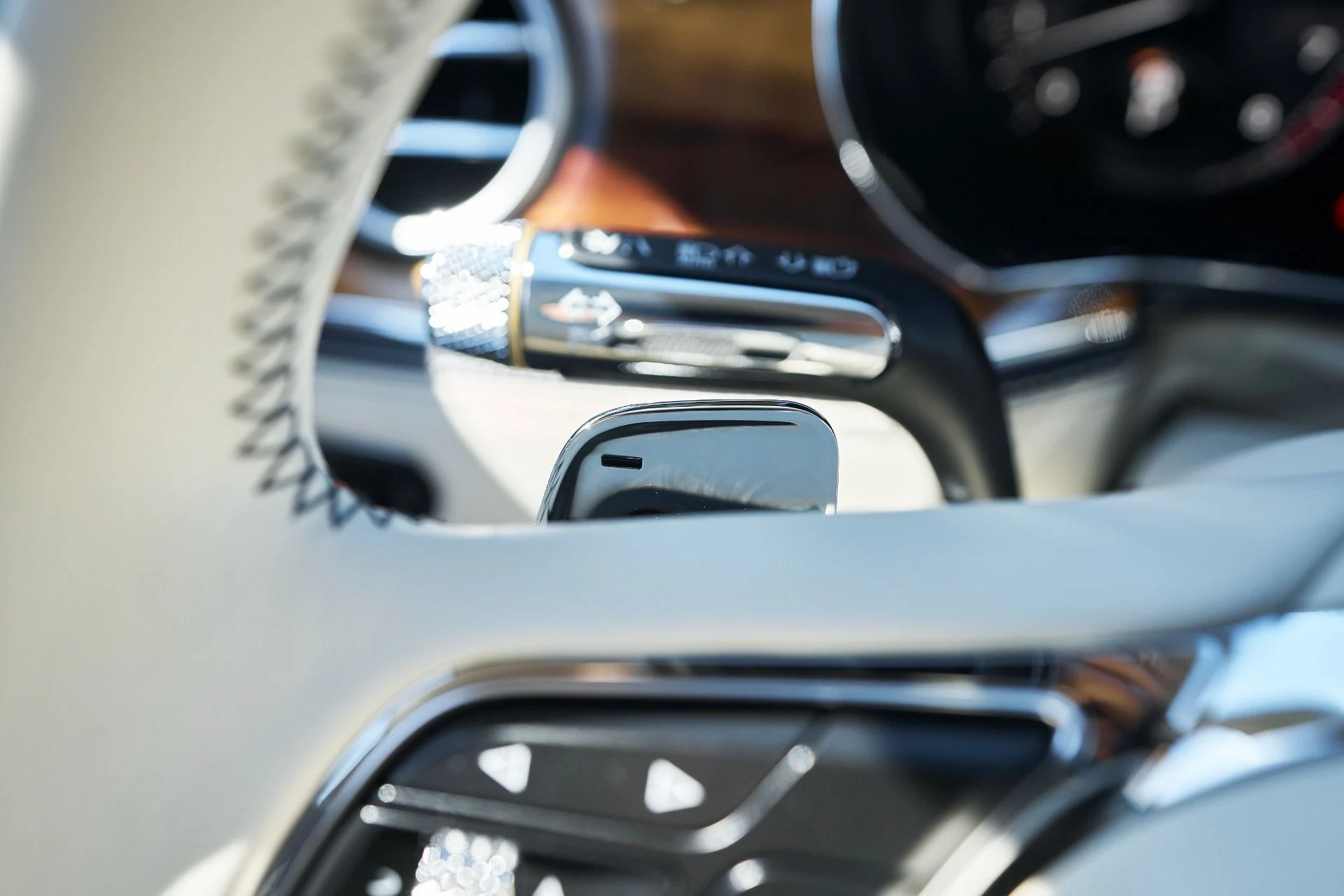 mph054_206868892_Used_2024_Bentley_Flying_Spur_Mulliner_W12_1760650689_d343b72eef