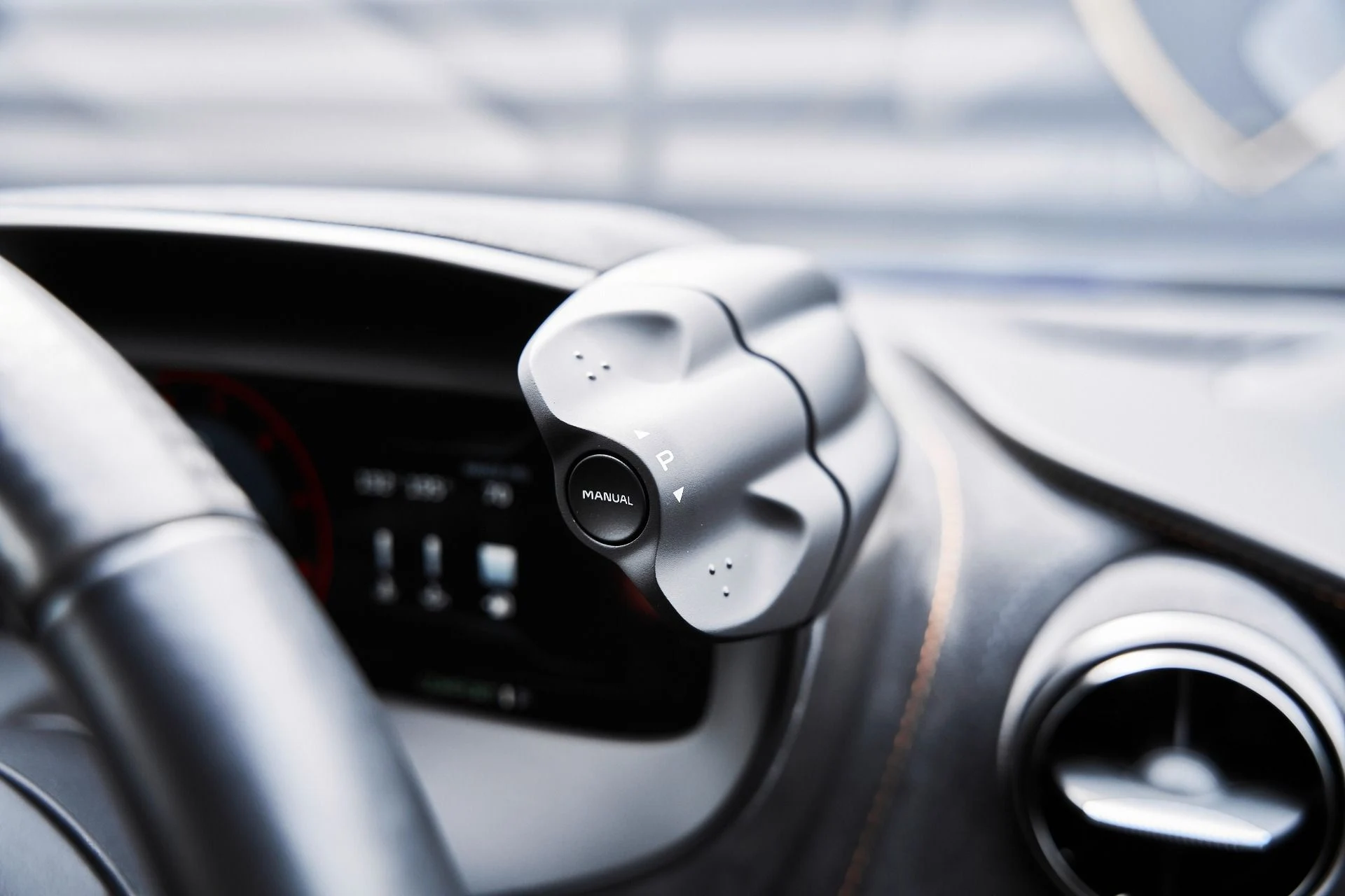 mph054_2077362297_Used_2024_Mc_Laren_750_S_1775006093_91bdb36686