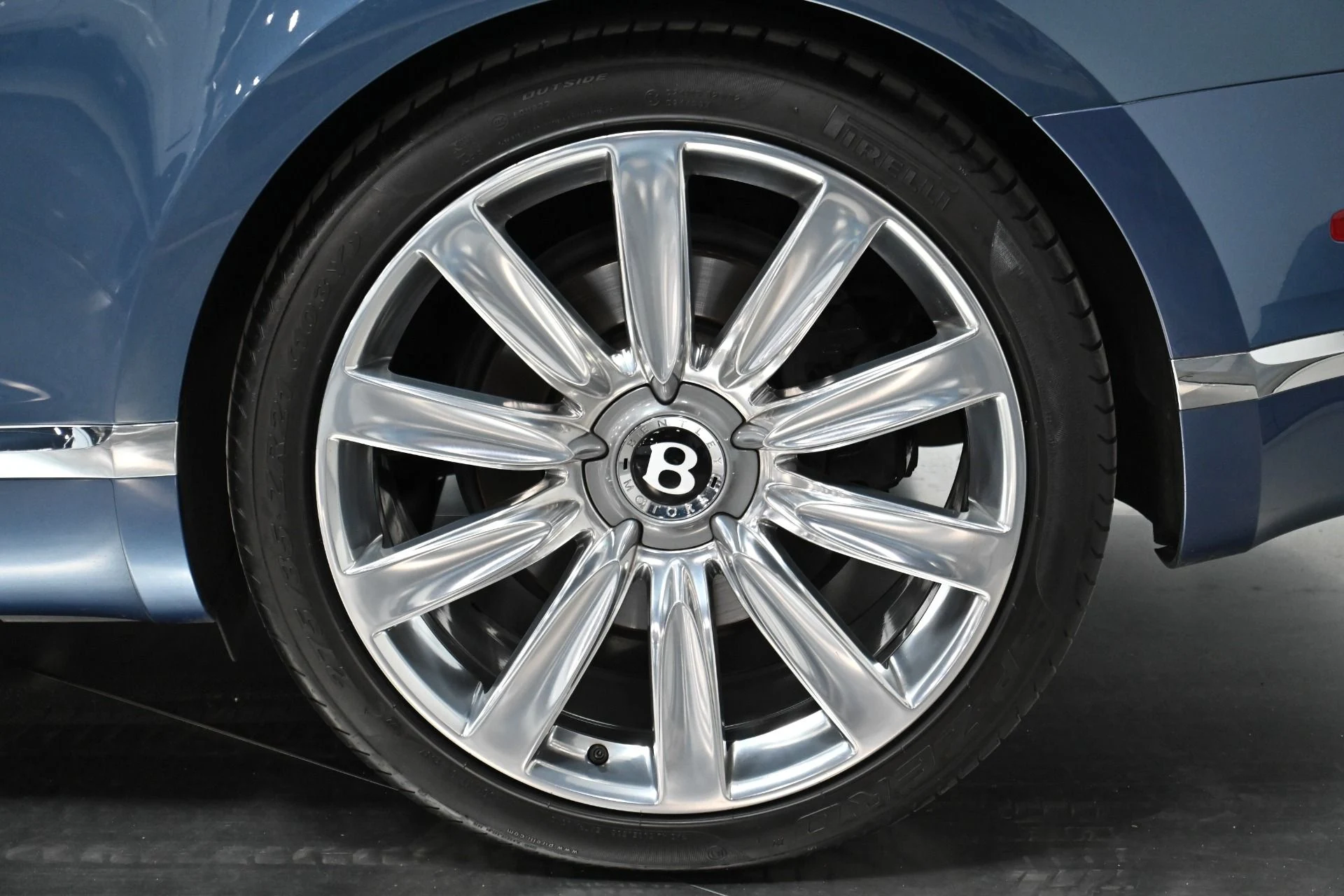 mph054_2095655465_Used_2014_Bentley_Continental_GTC_1751561855_d19a2c041f