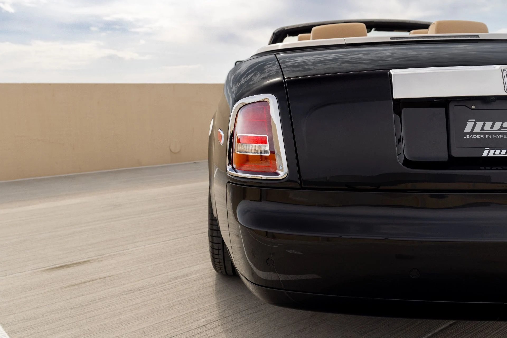 mph054_2099041884_Used_2009_Rolls_Royce_Phantom_Drophead_Coupe_1775064190_0592d14f90