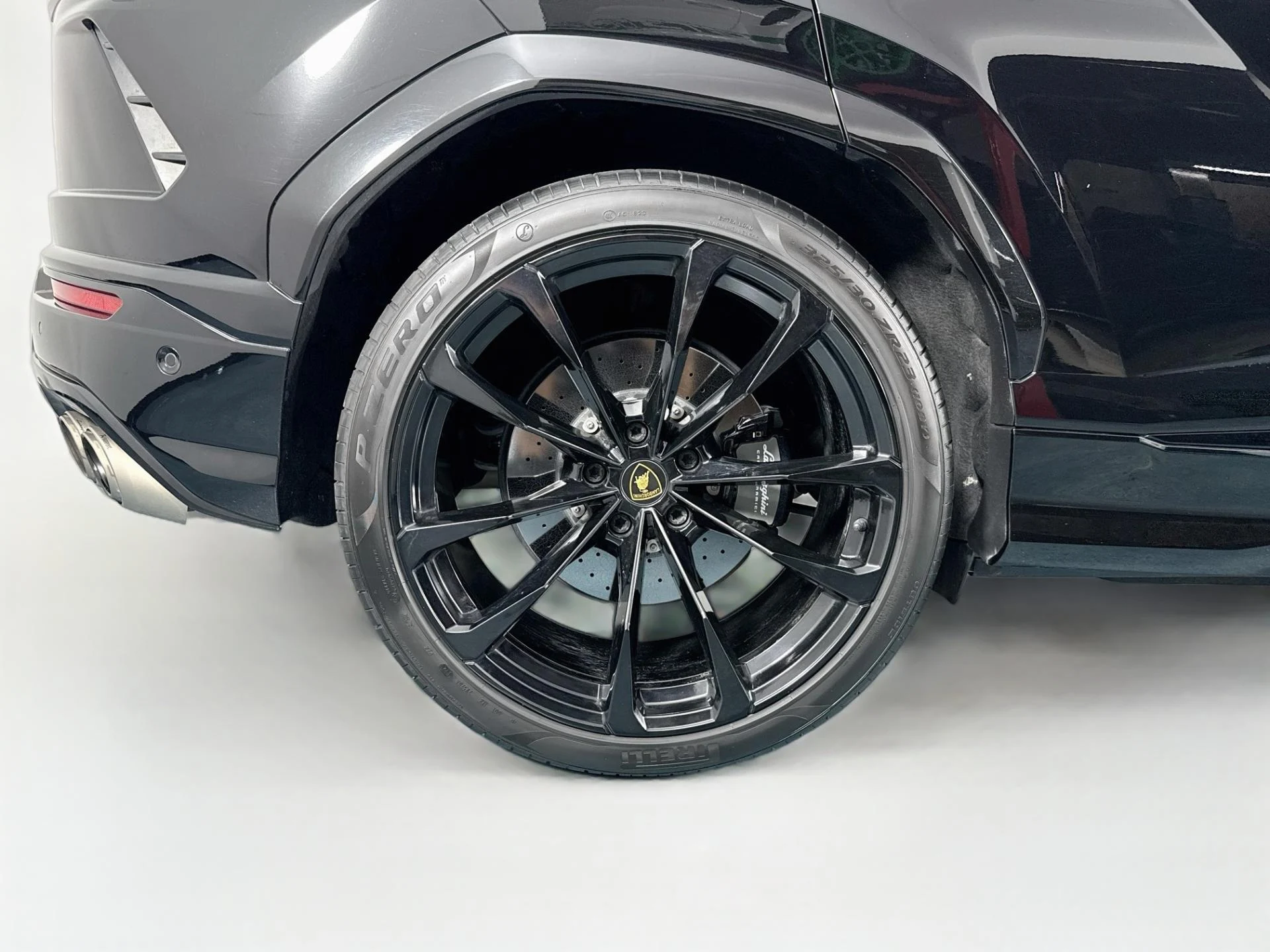 mph054_2100585577_Used_2022_Lamborghini_Urus_1786409423_347411ff2a