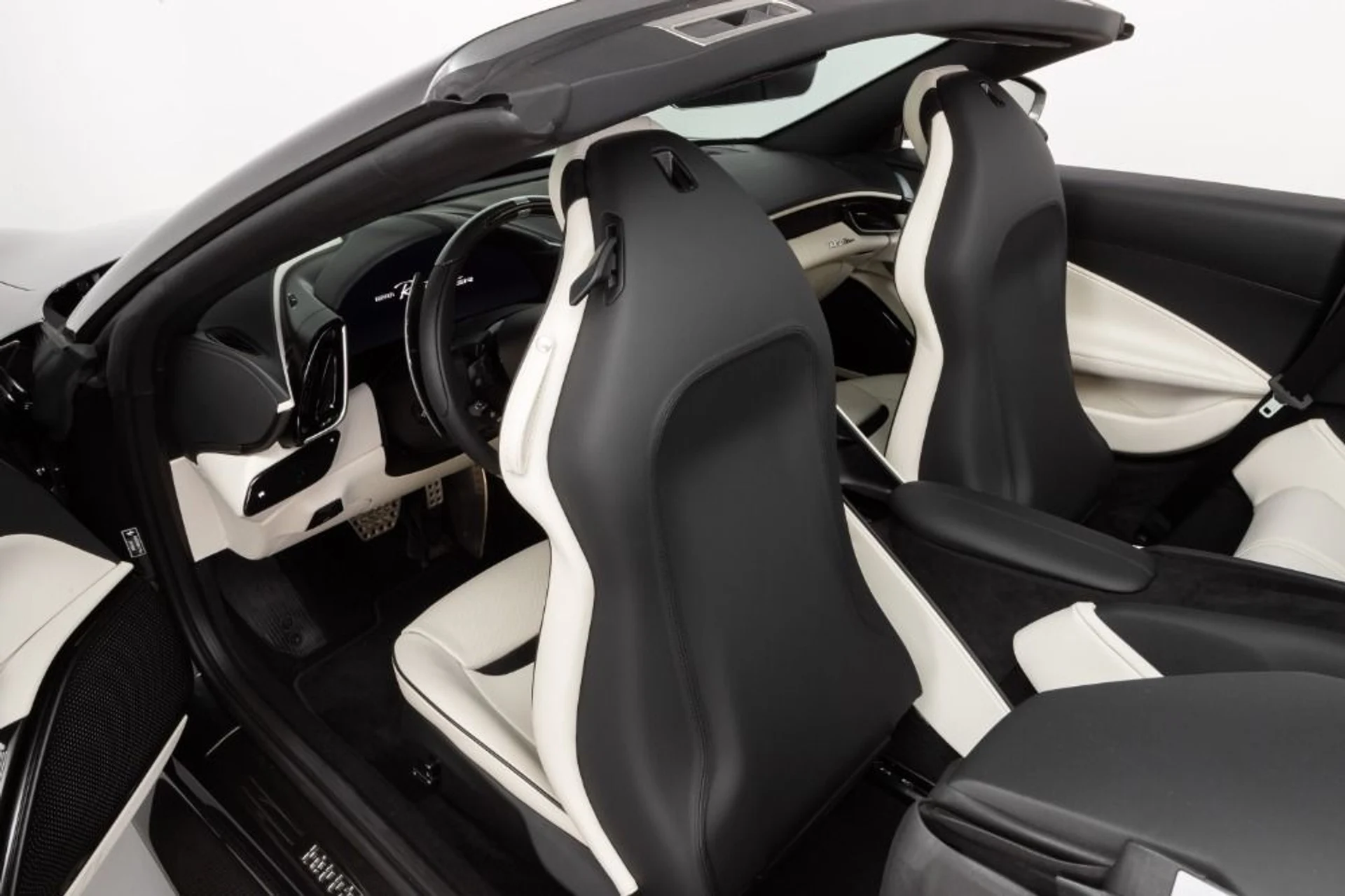 mph054_2103200590_Used_2024_Ferrari_Roma_Spider_4157491784