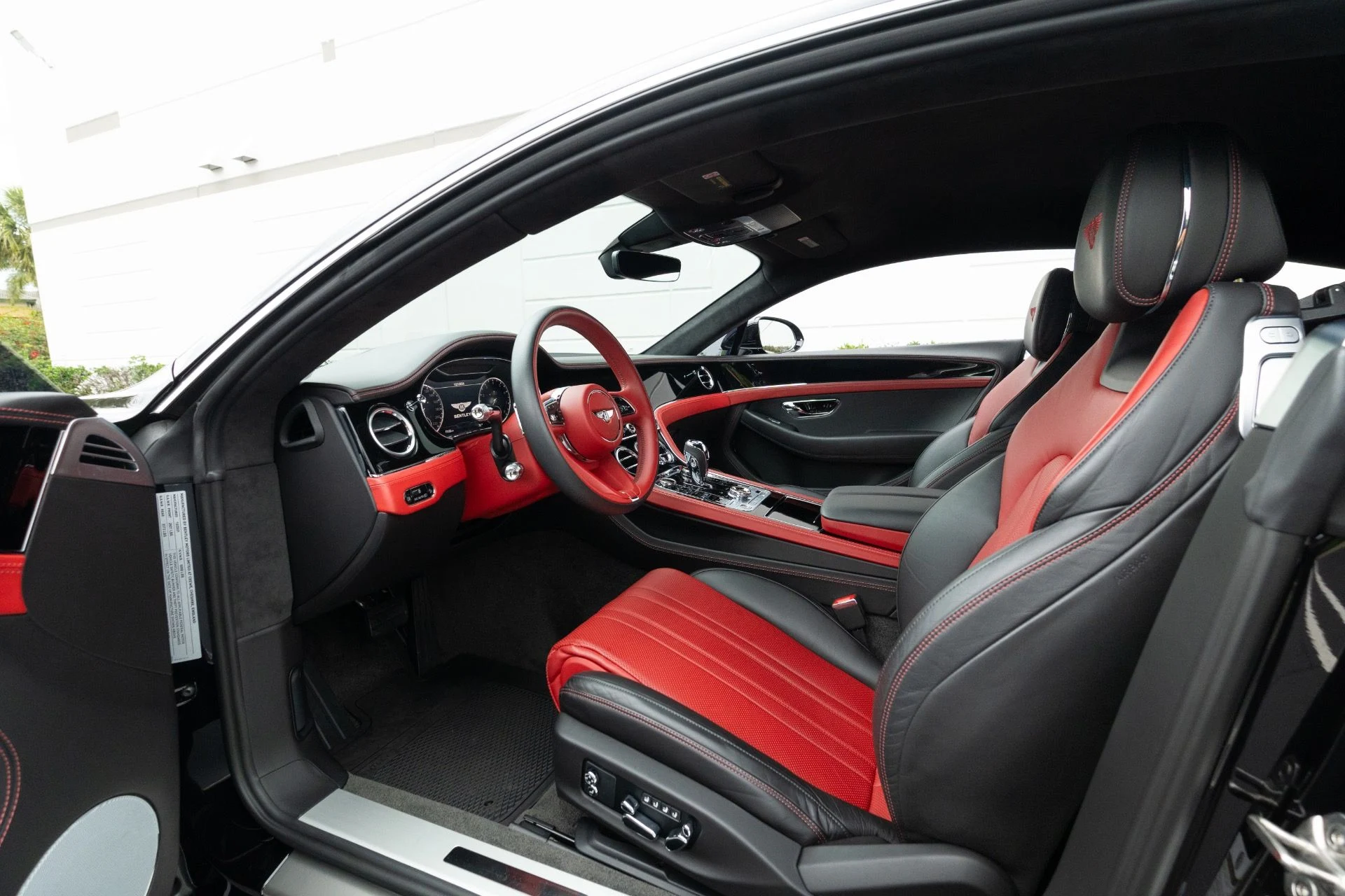 mph054_2105397501_Used_2022_Bentley_Continental_GT_V8_1769101024_4c542346b3