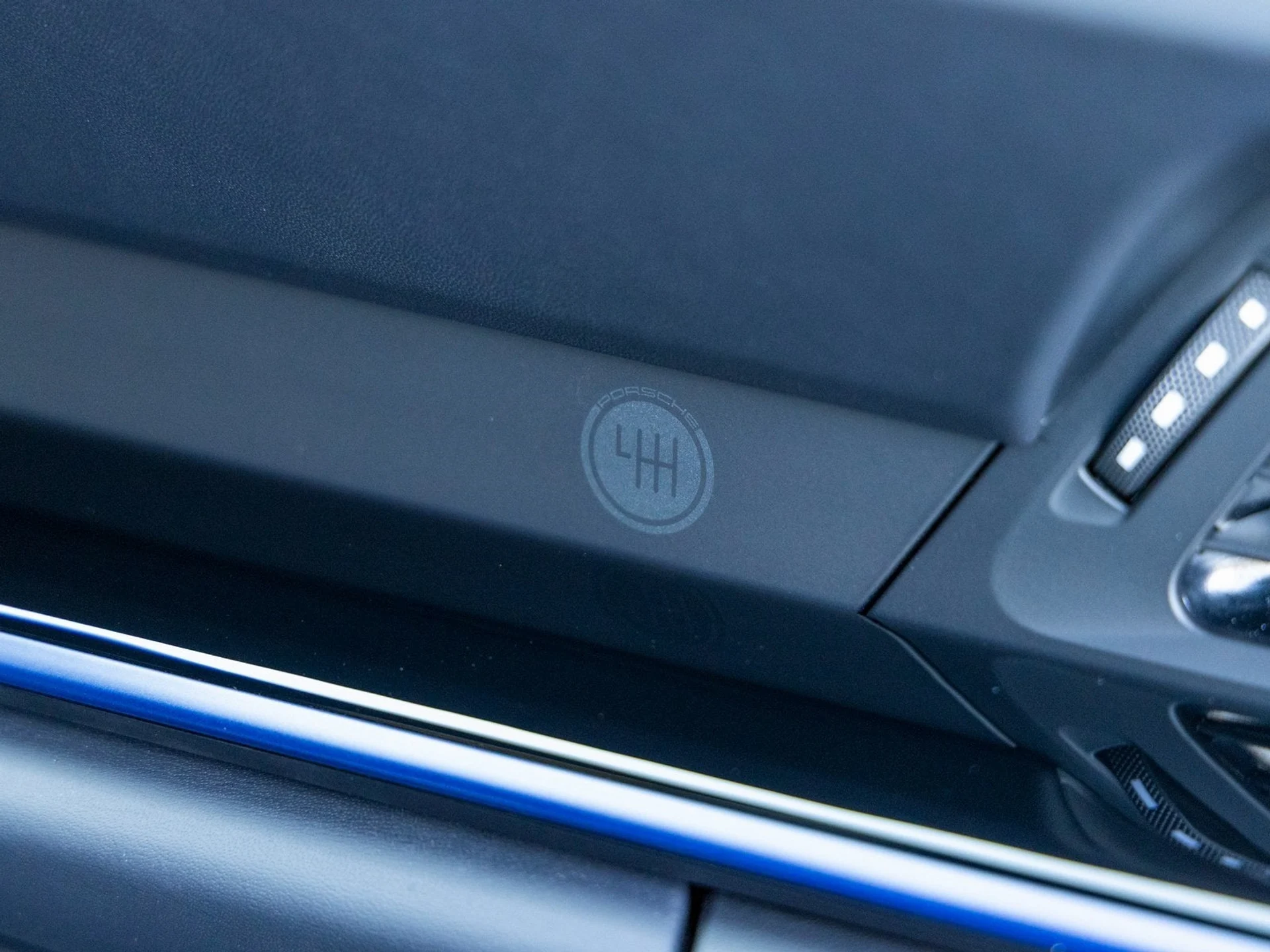 mph054_21080136_55_6256262d35