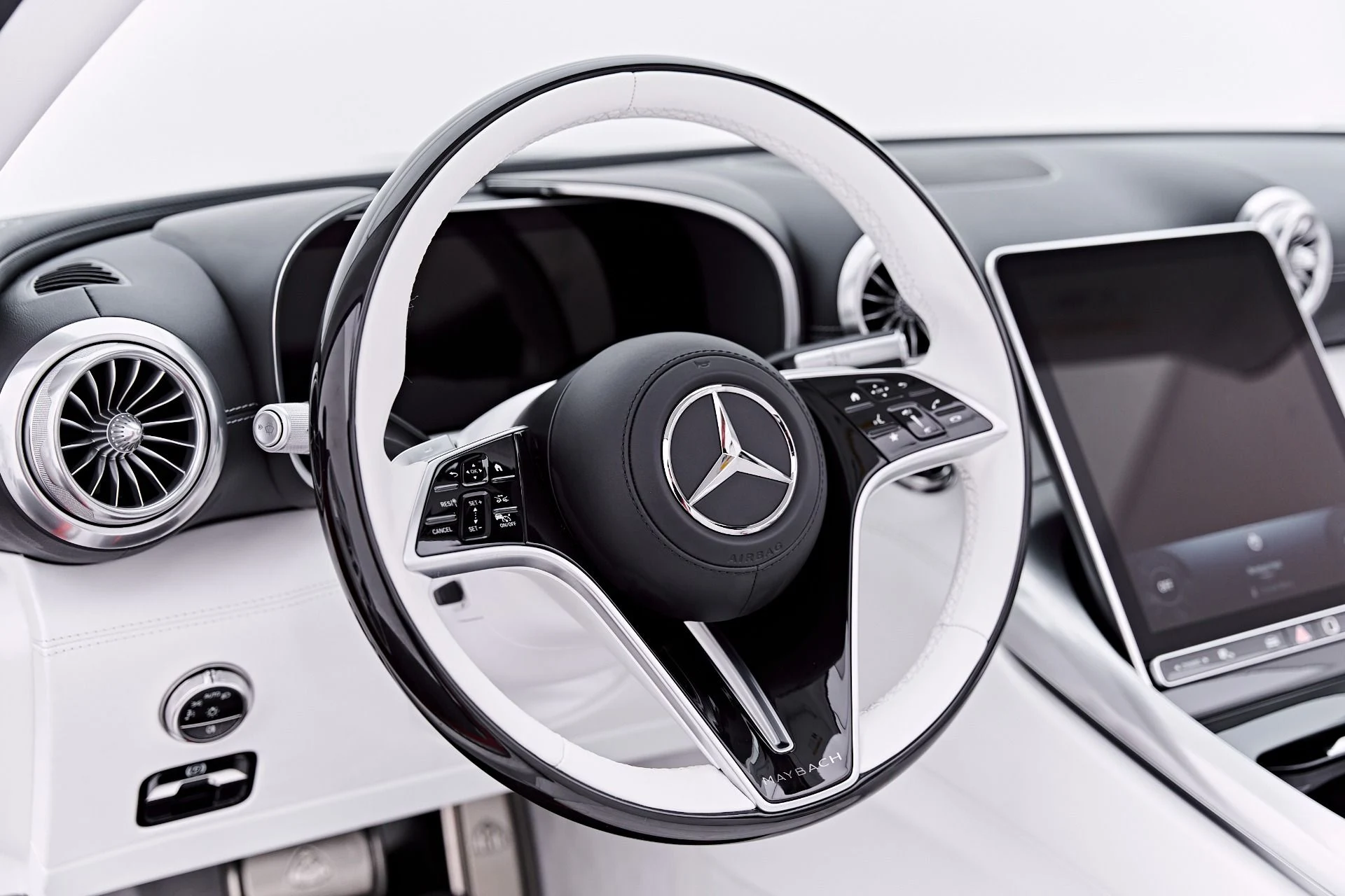 mph054_2111867122_Used_2026_Mercedes_Benz_SL_Class_Maybach_SL_680_1786583714_7330b3b3c0