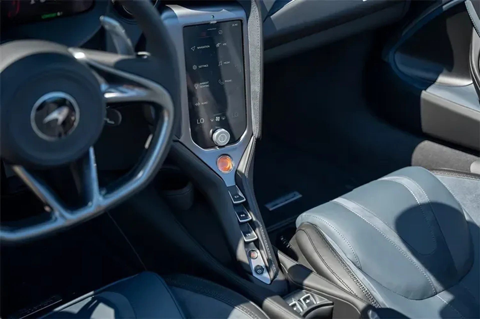 mph054_2125822521_c_OL_Jvyy2h6_Tu_Afkj_med_af51cf562c